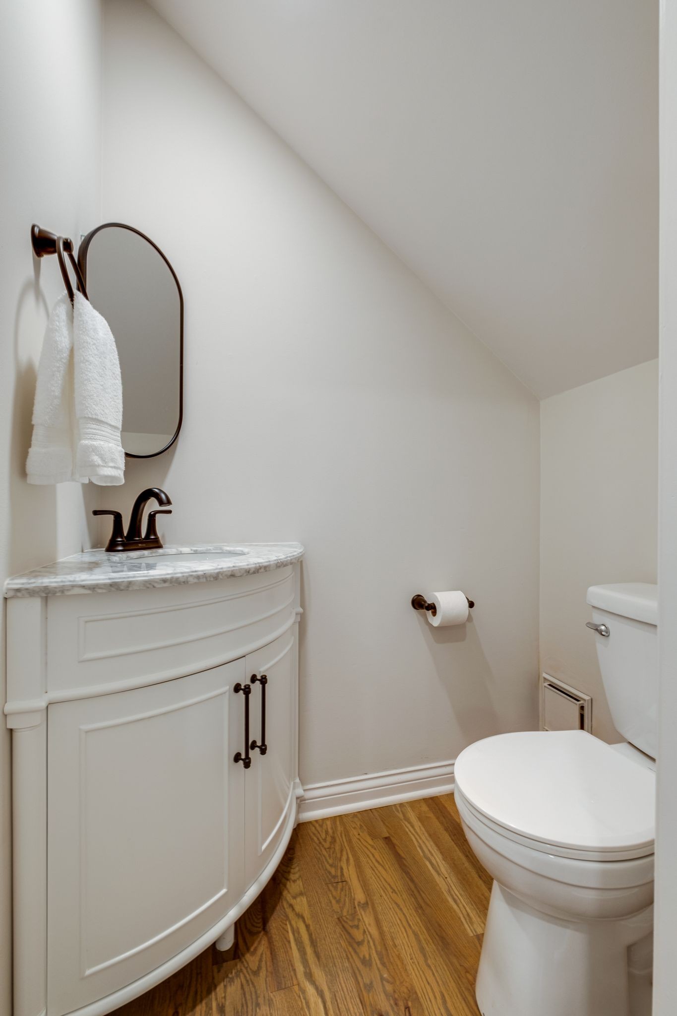 408 Chelsey Cv