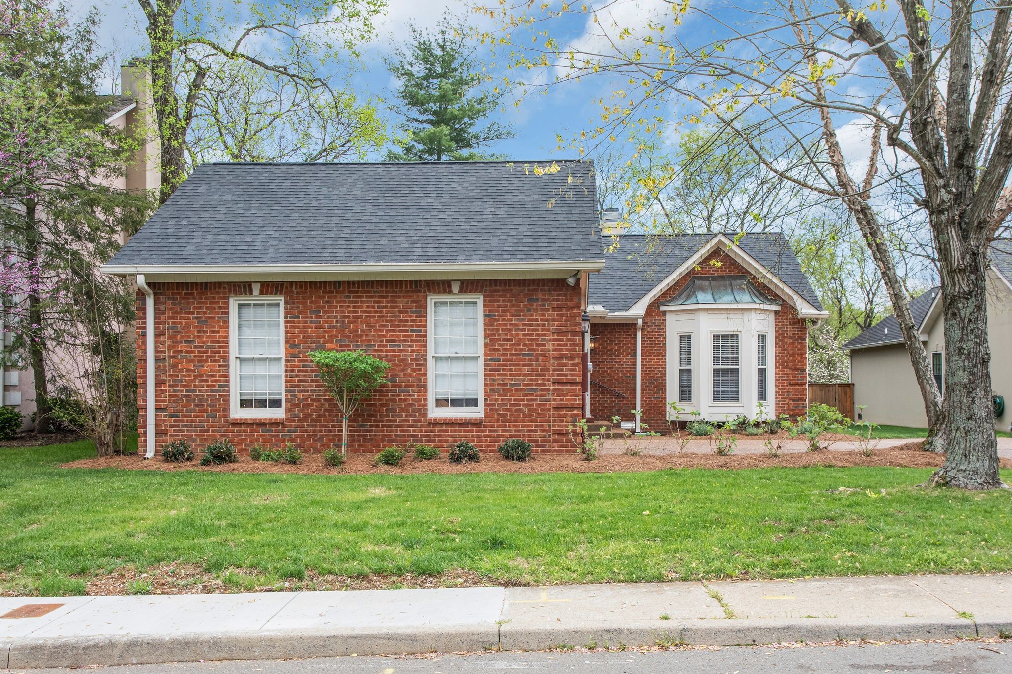 107 Glendale Garden Dr