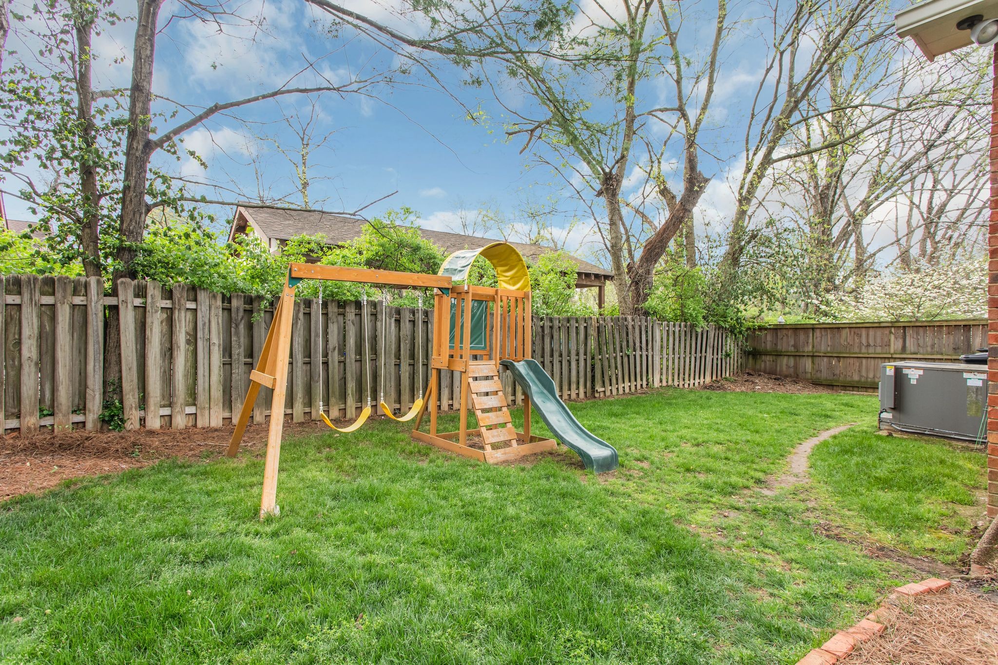 107 Glendale Garden Dr