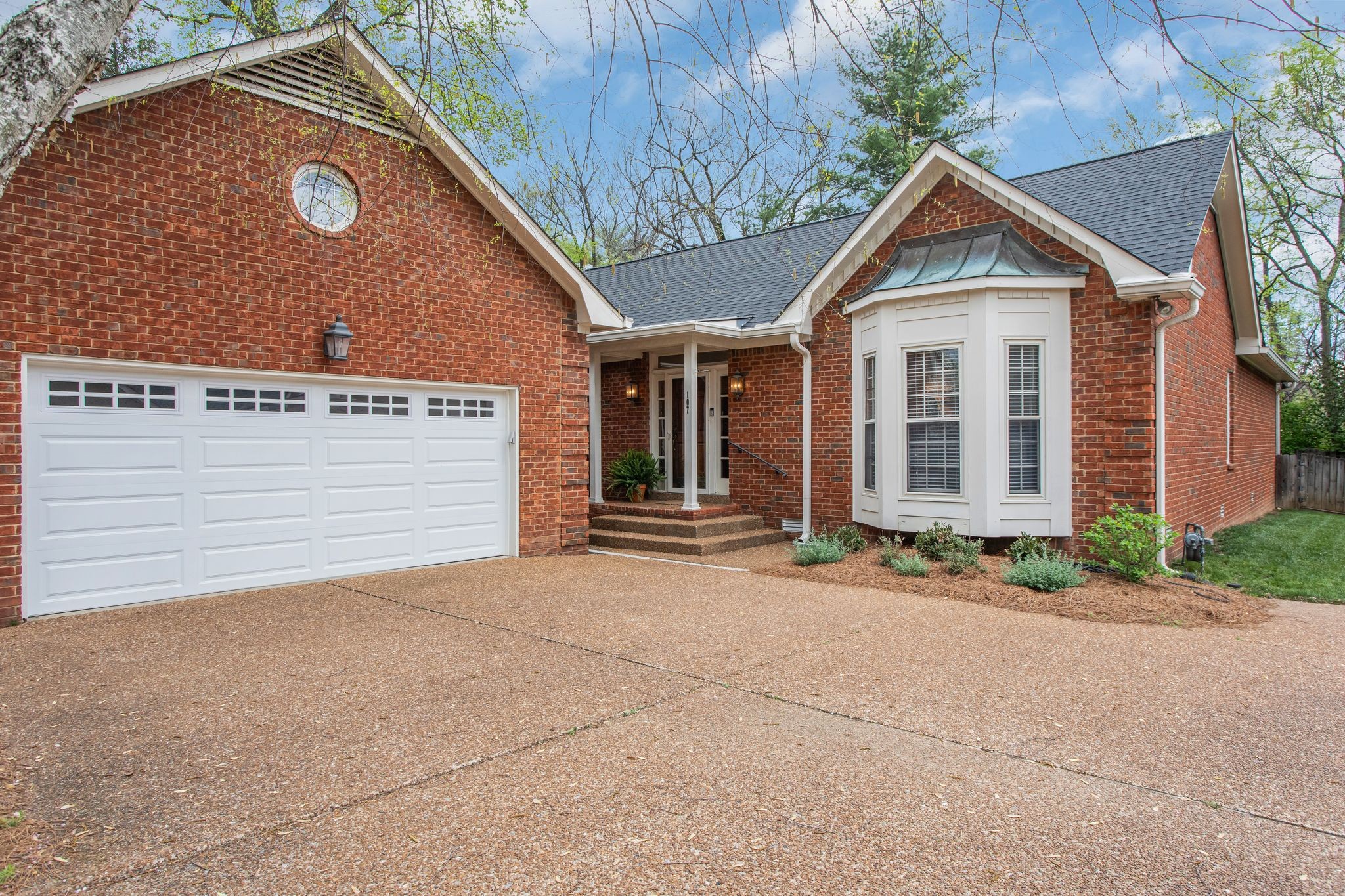 107 Glendale Garden Dr
