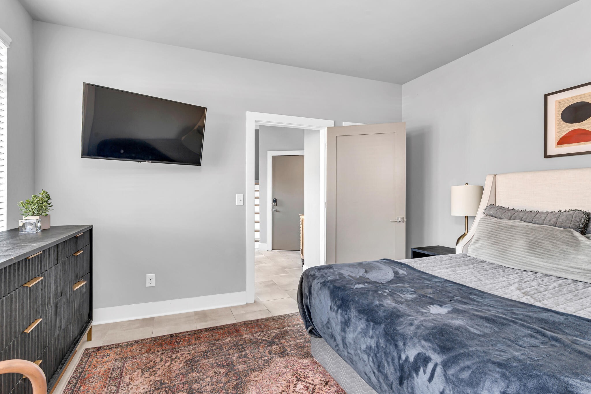 1000 W Trinity Ln Unit: A