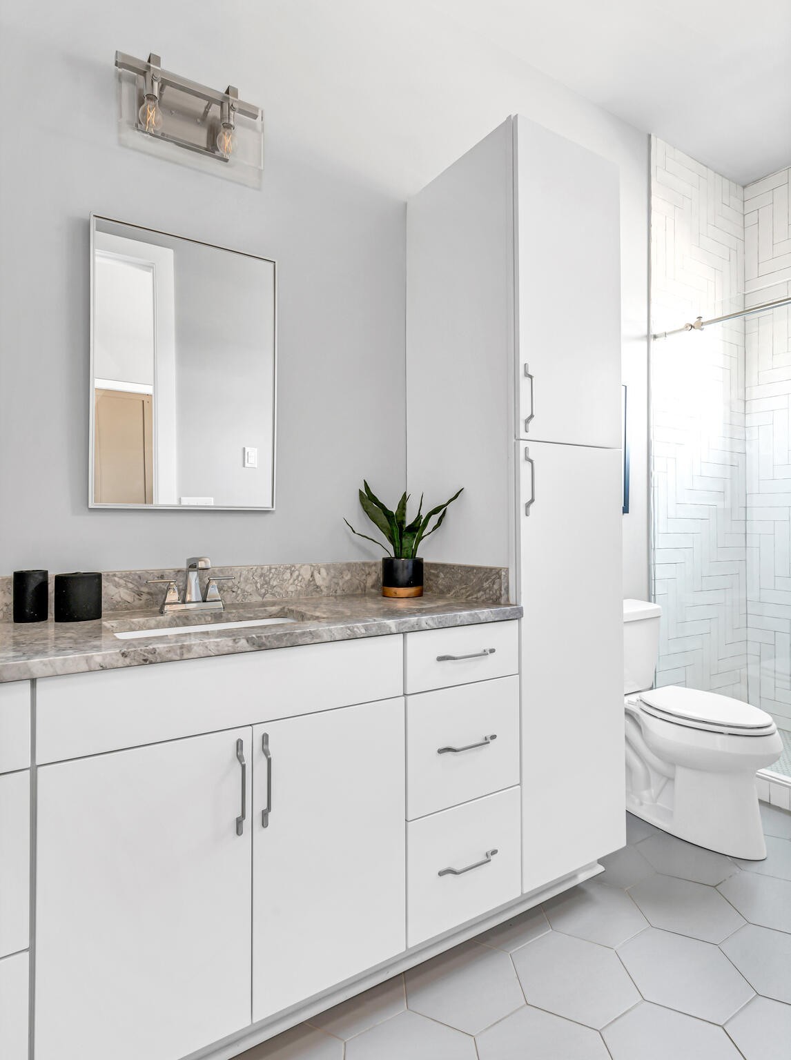 1000 W Trinity Ln Unit: A