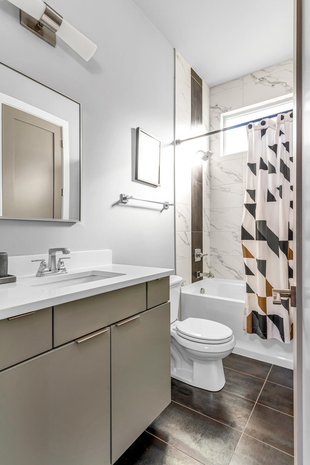1000 W Trinity Ln Unit: A