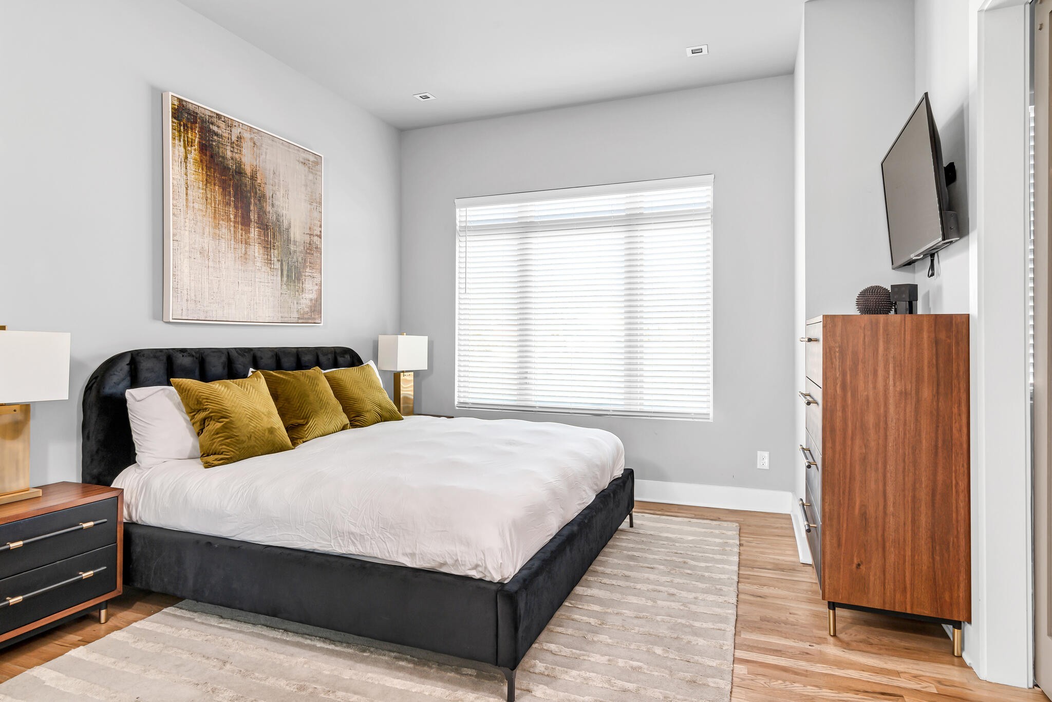1000 W Trinity Ln Unit: A