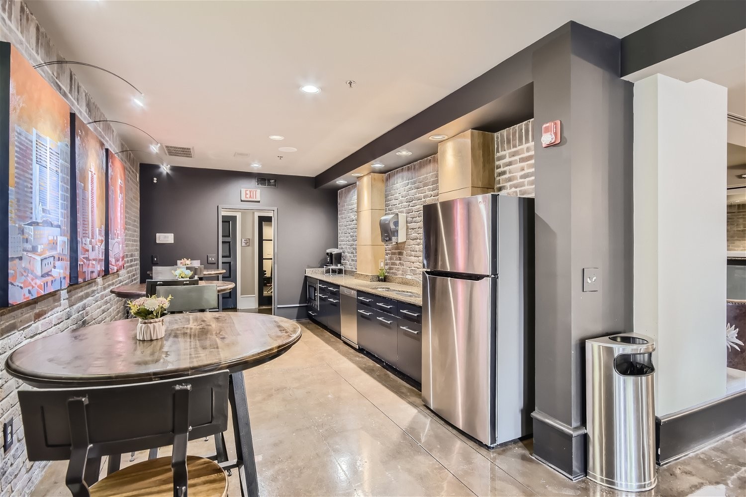 1803 Broadway Unit: 117