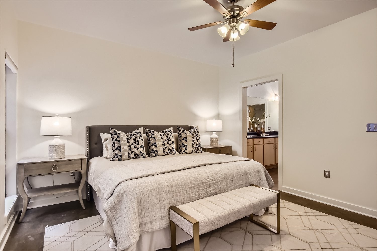 1803 Broadway Unit: 117