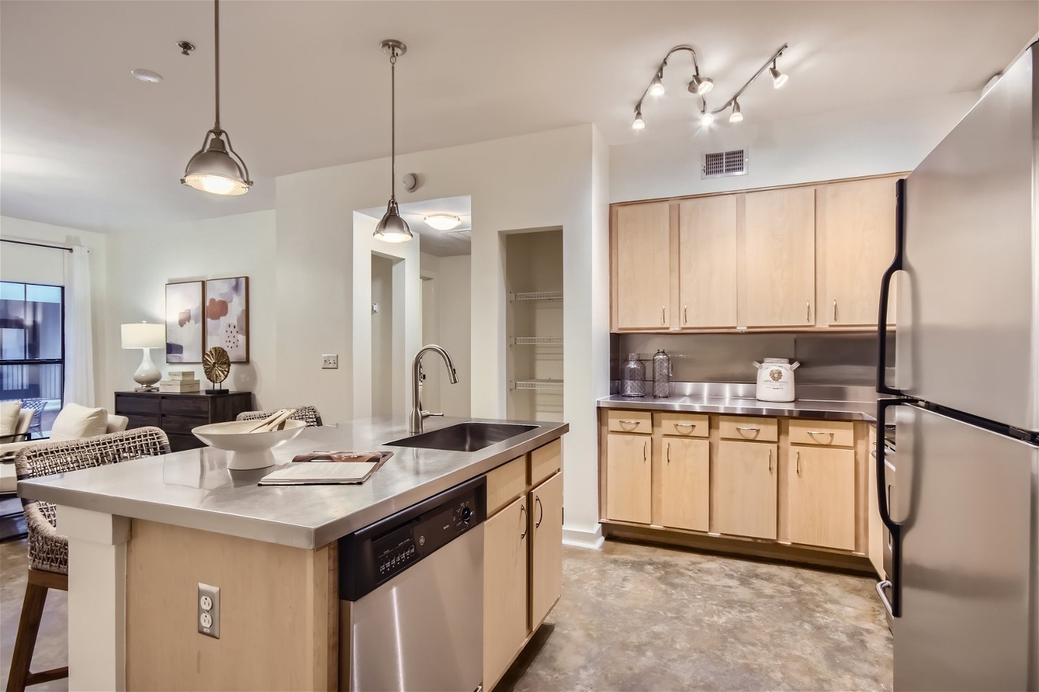 1803 Broadway Unit: 117