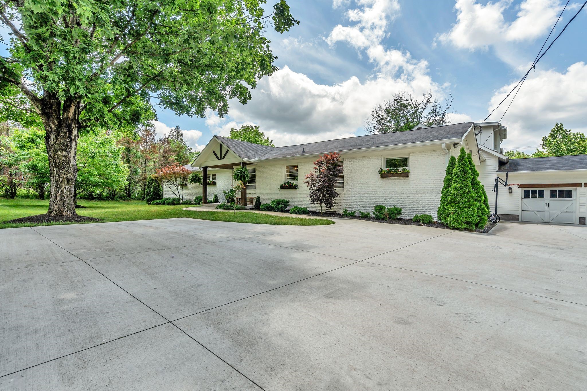 1225 Davidson Rd