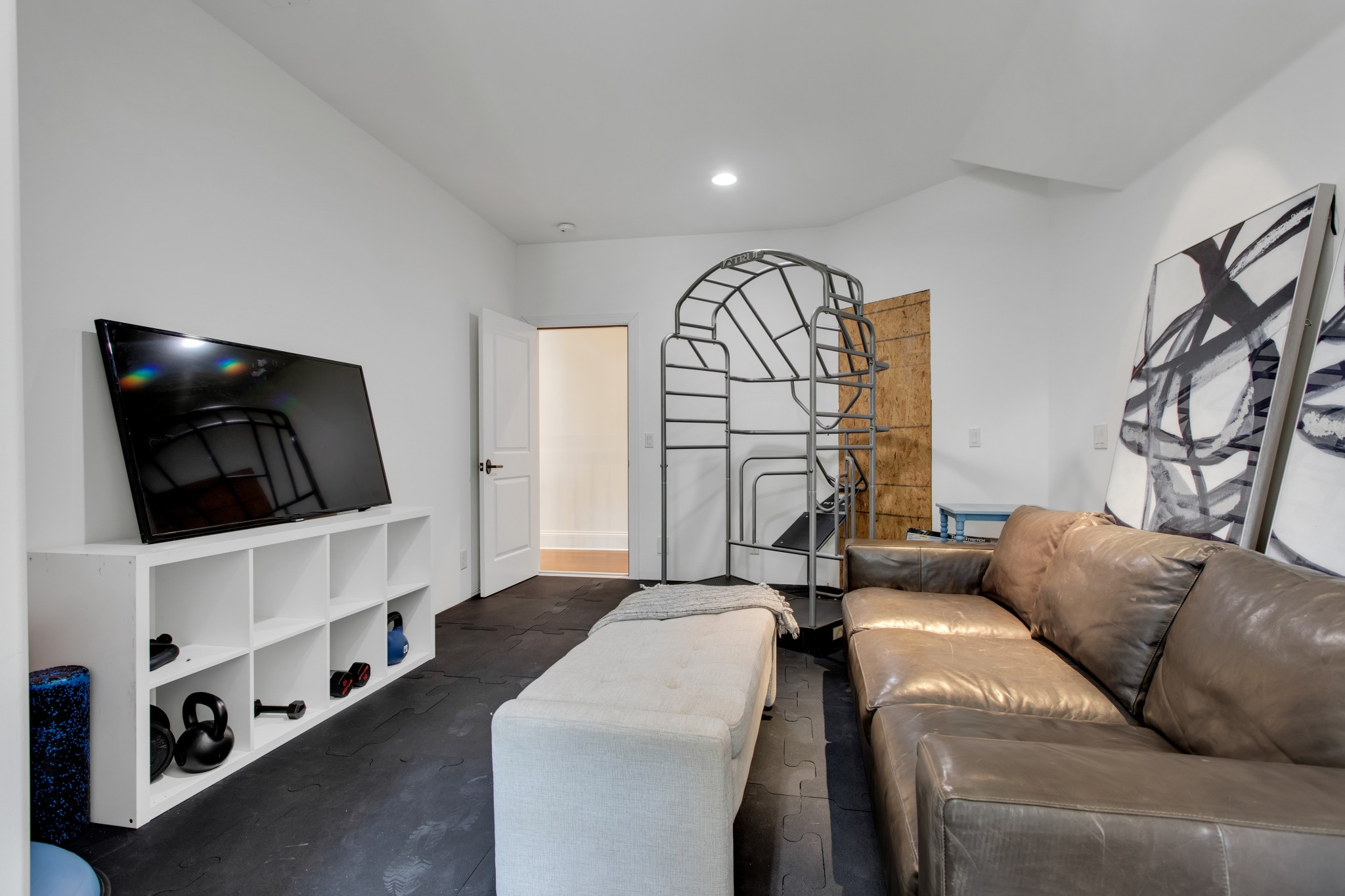 756 Darden Pl