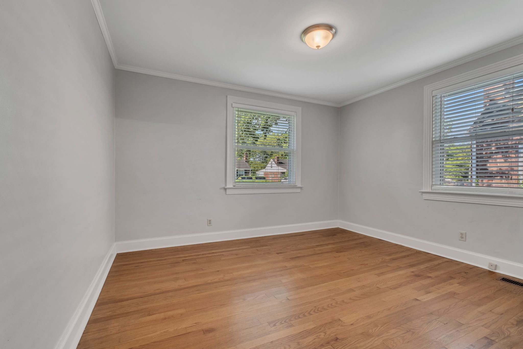 246 Thuss Ave