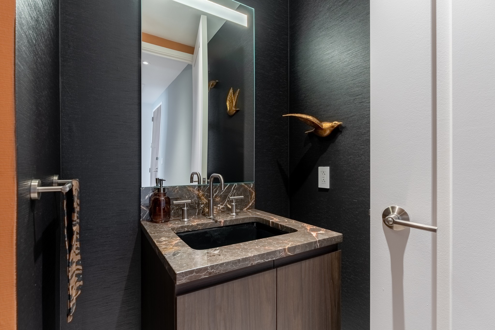 160 2nd Ave, S Unit: 1503