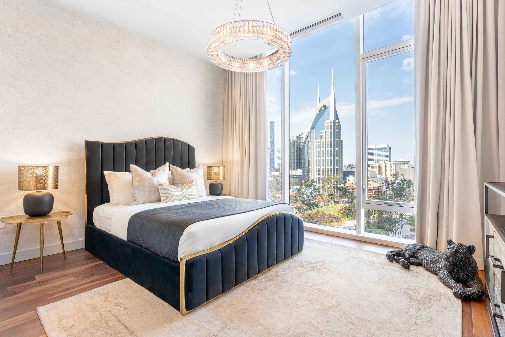 160 2nd Ave, S Unit: 1503