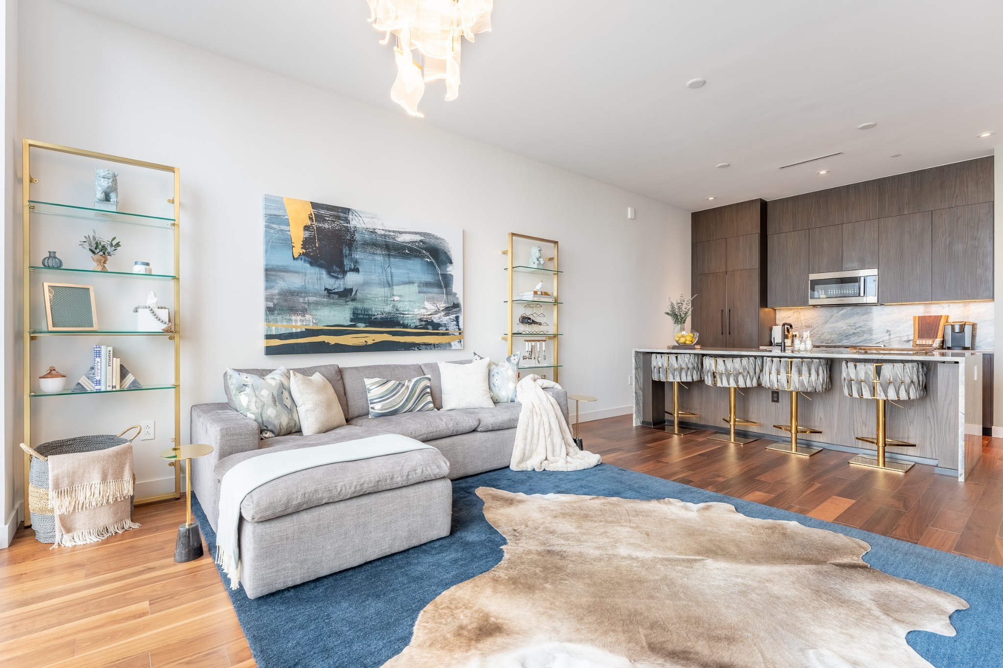 160 2nd Ave, S Unit: 1503