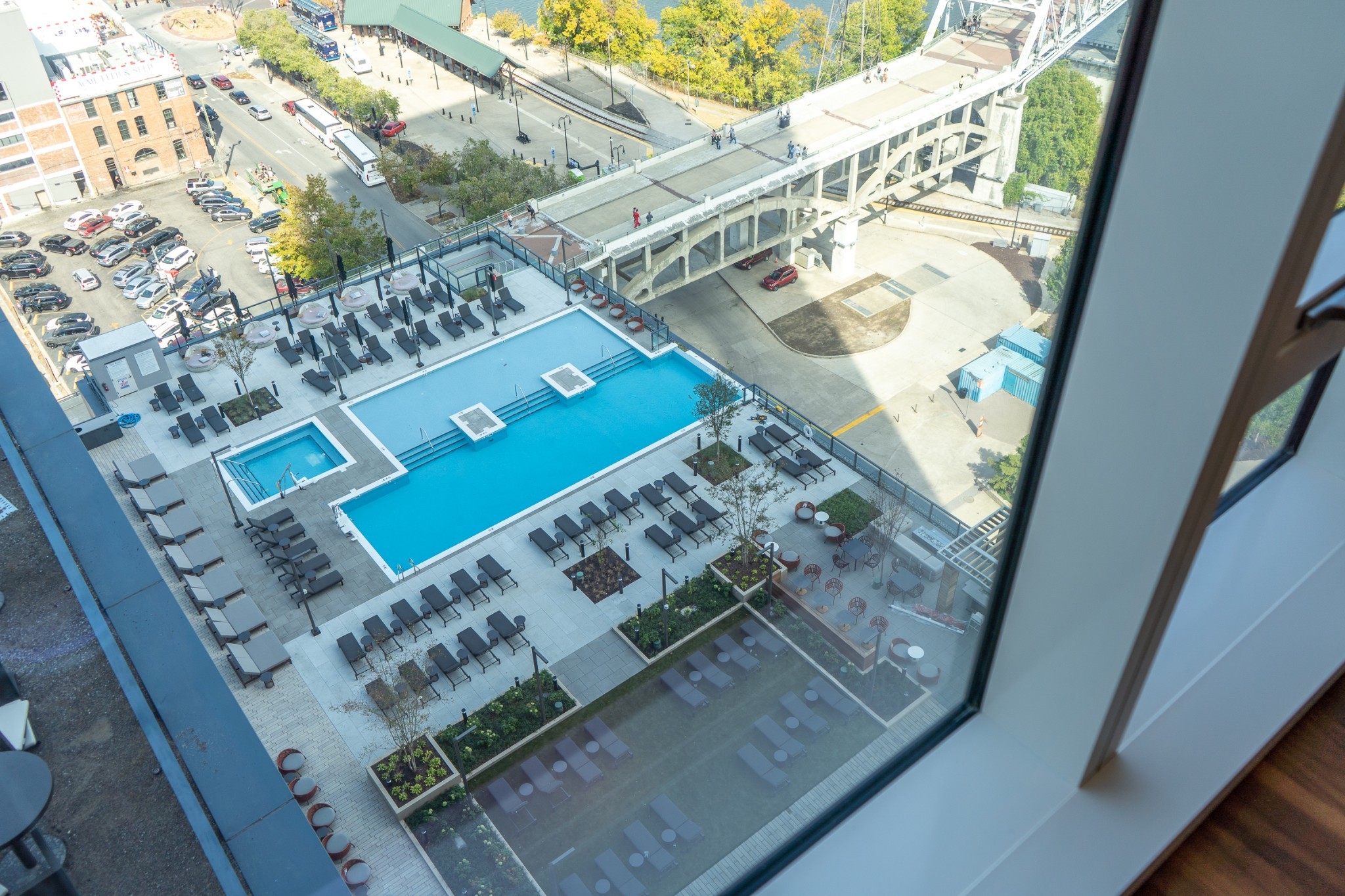 160 2nd Ave, S Unit: 1503