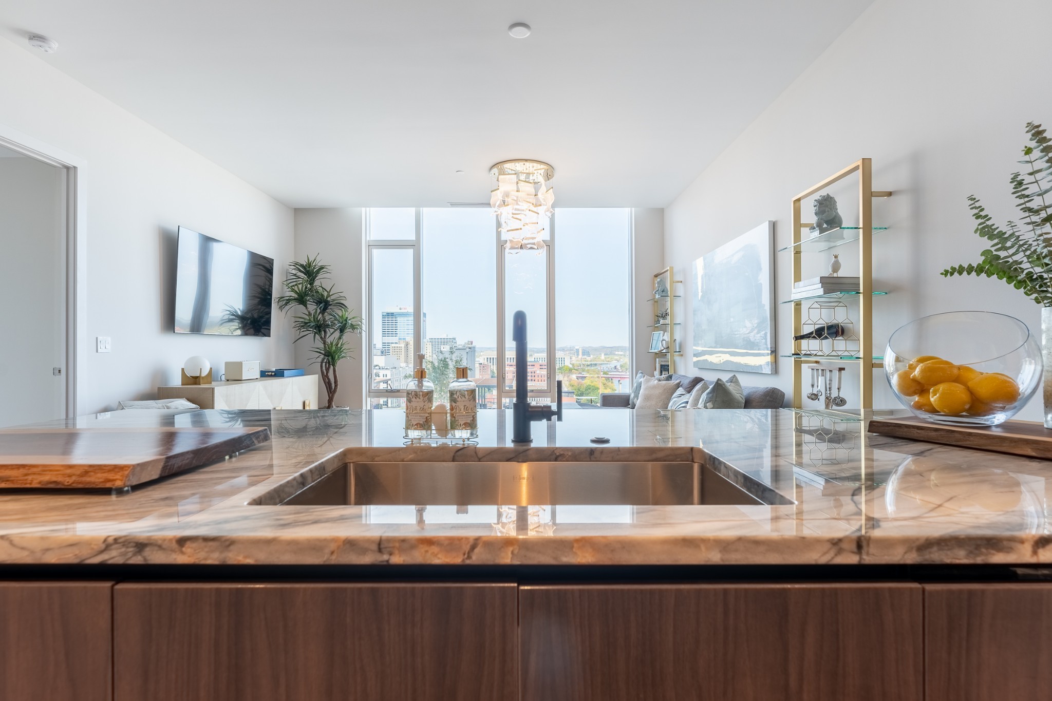 160 2nd Ave, S Unit: 1503