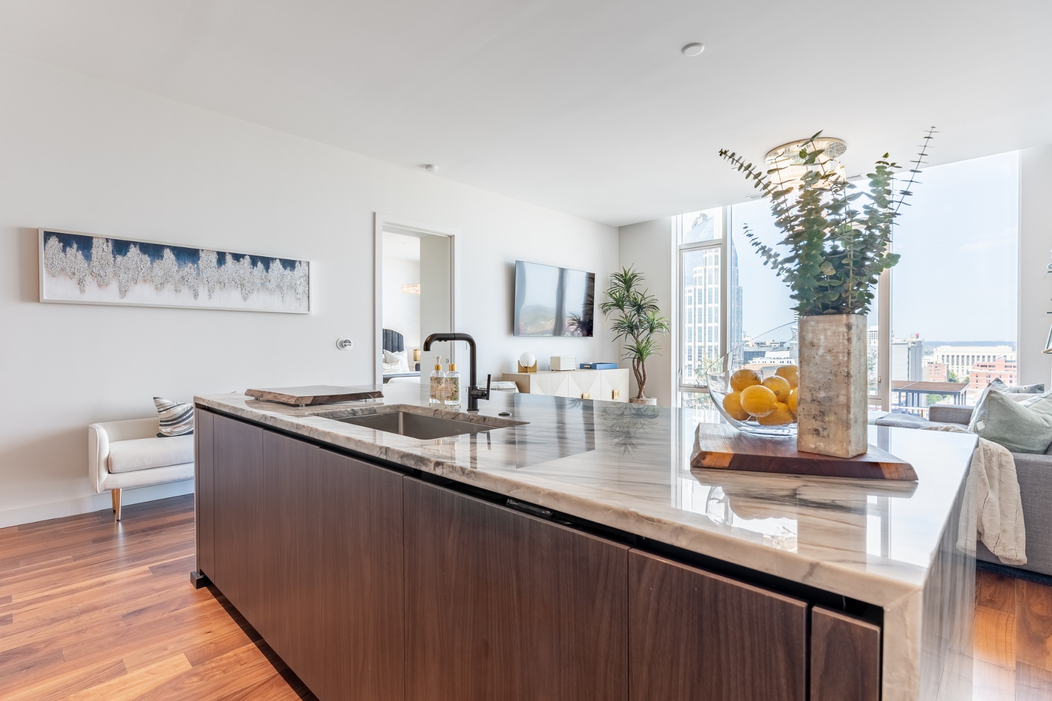 160 2nd Ave, S Unit: 1503