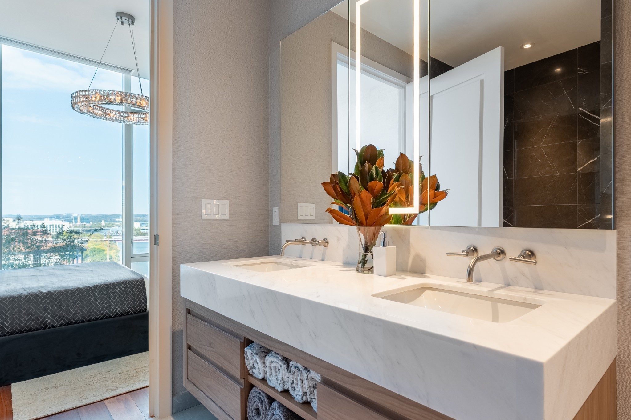 160 2nd Ave, S Unit: 1503