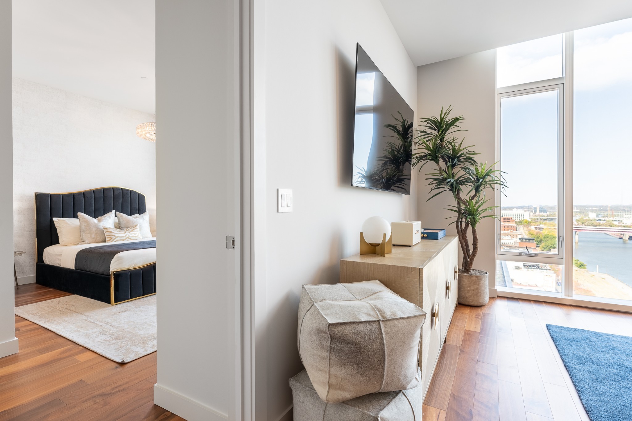 160 2nd Ave, S Unit: 1503
