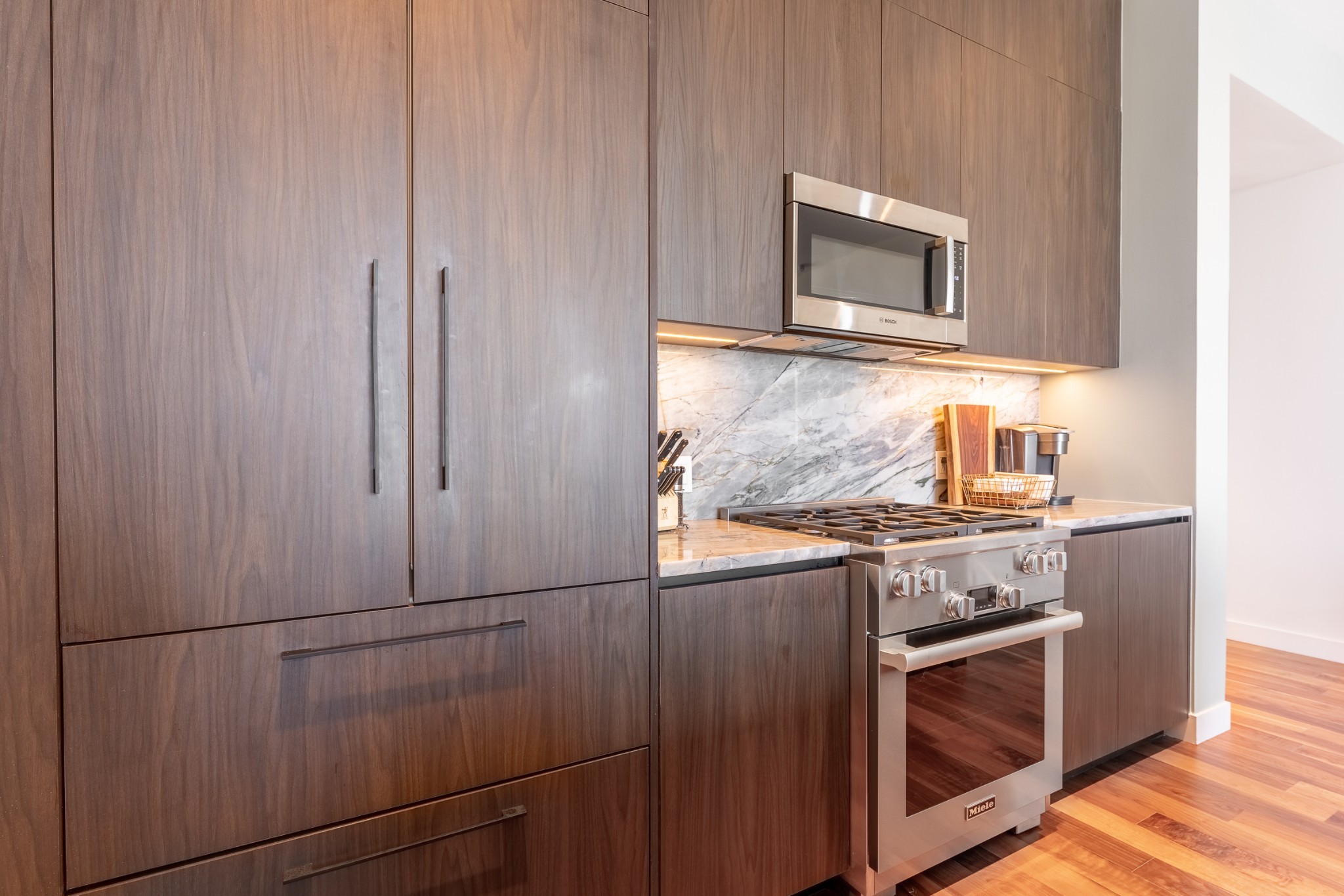 160 2nd Ave, S Unit: 1503