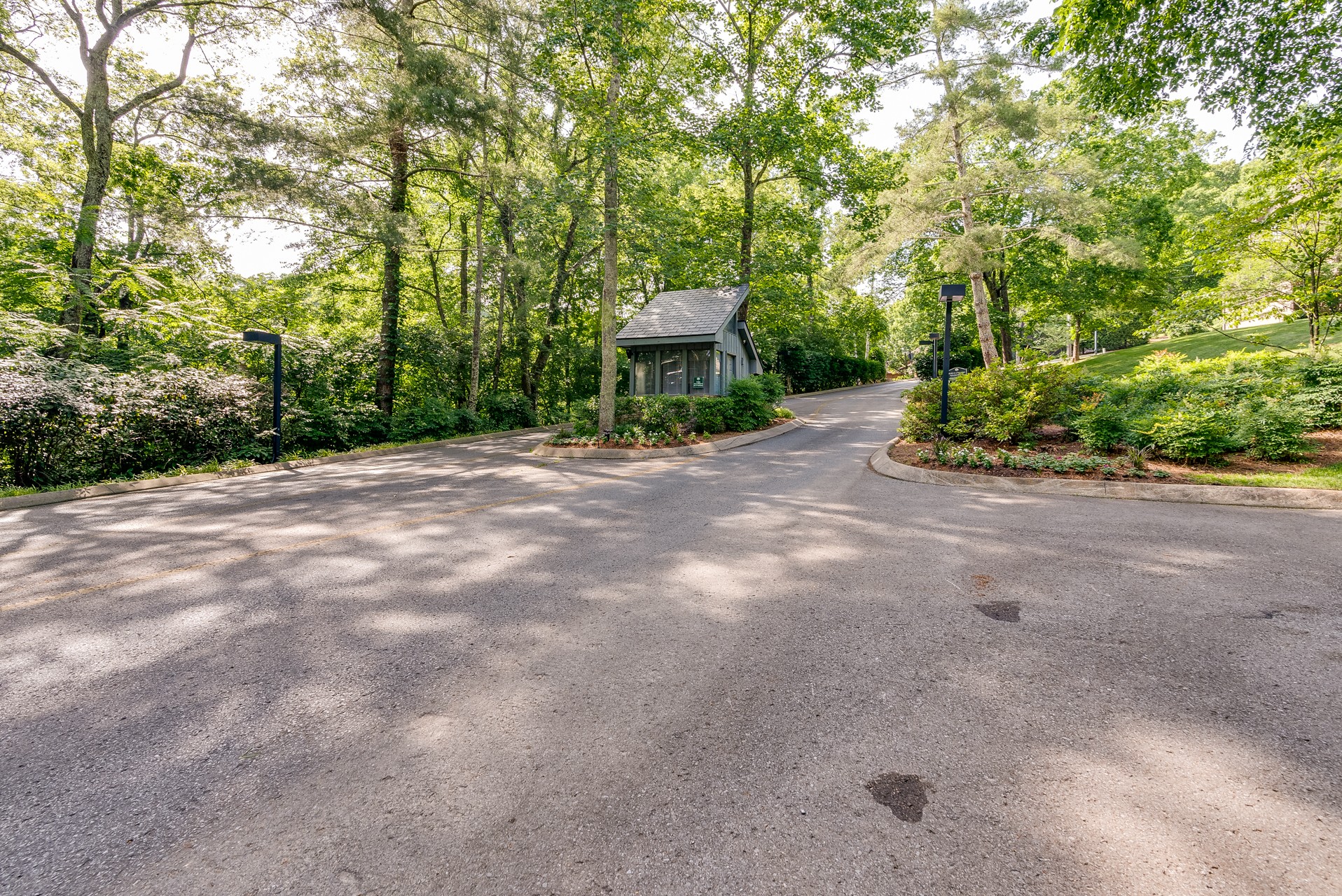 689 Harpeth Trace Dr