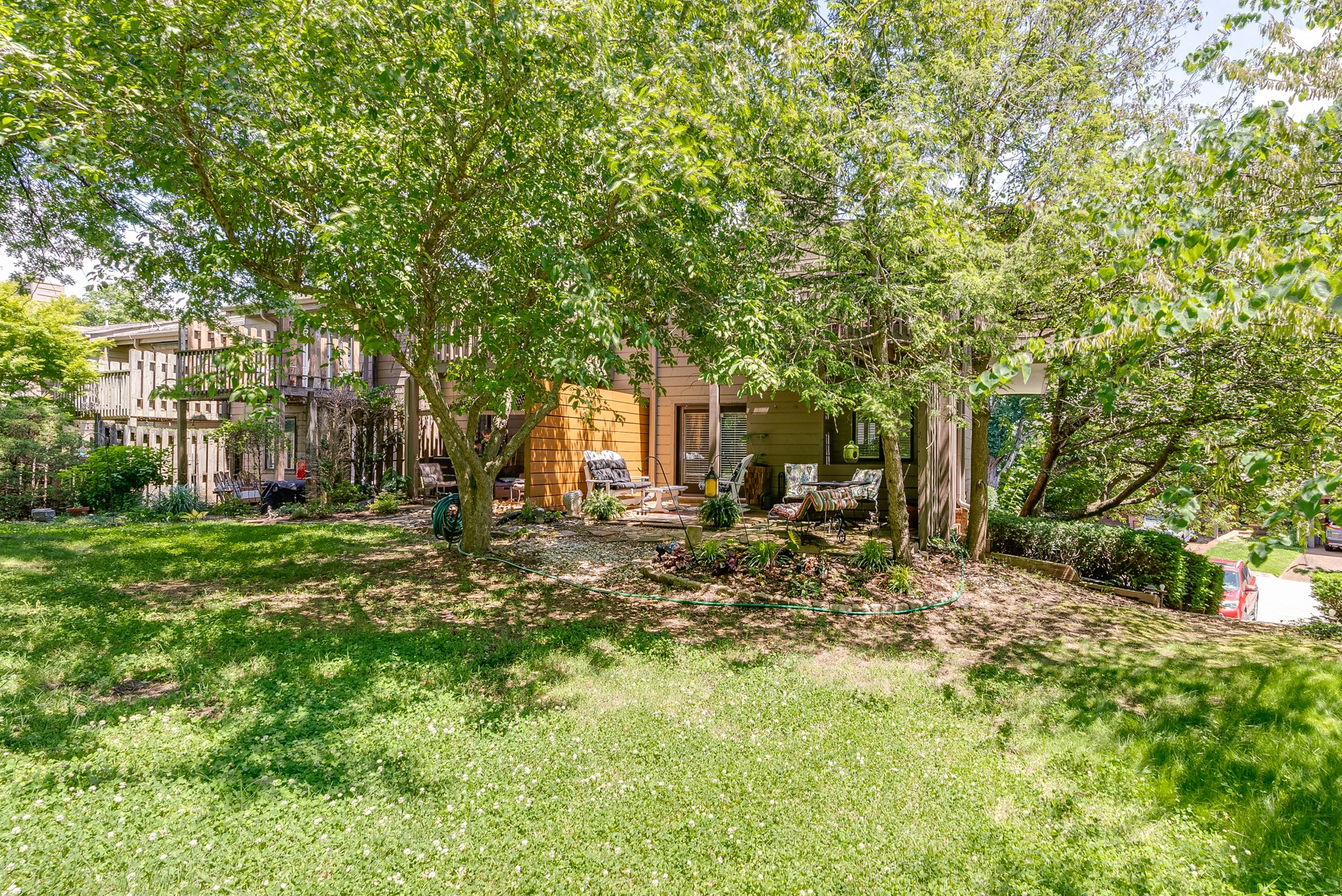 689 Harpeth Trace Dr