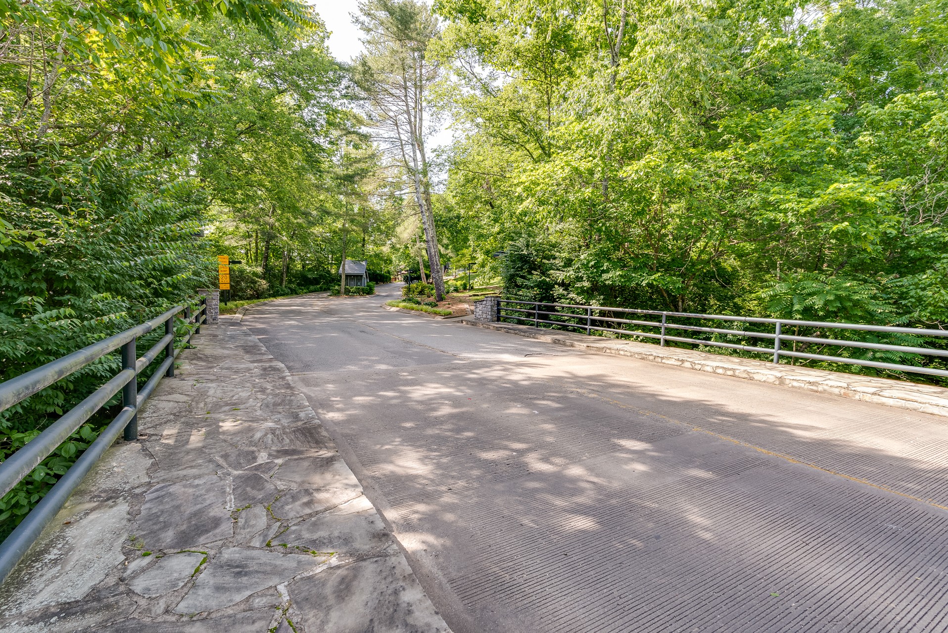 689 Harpeth Trace Dr