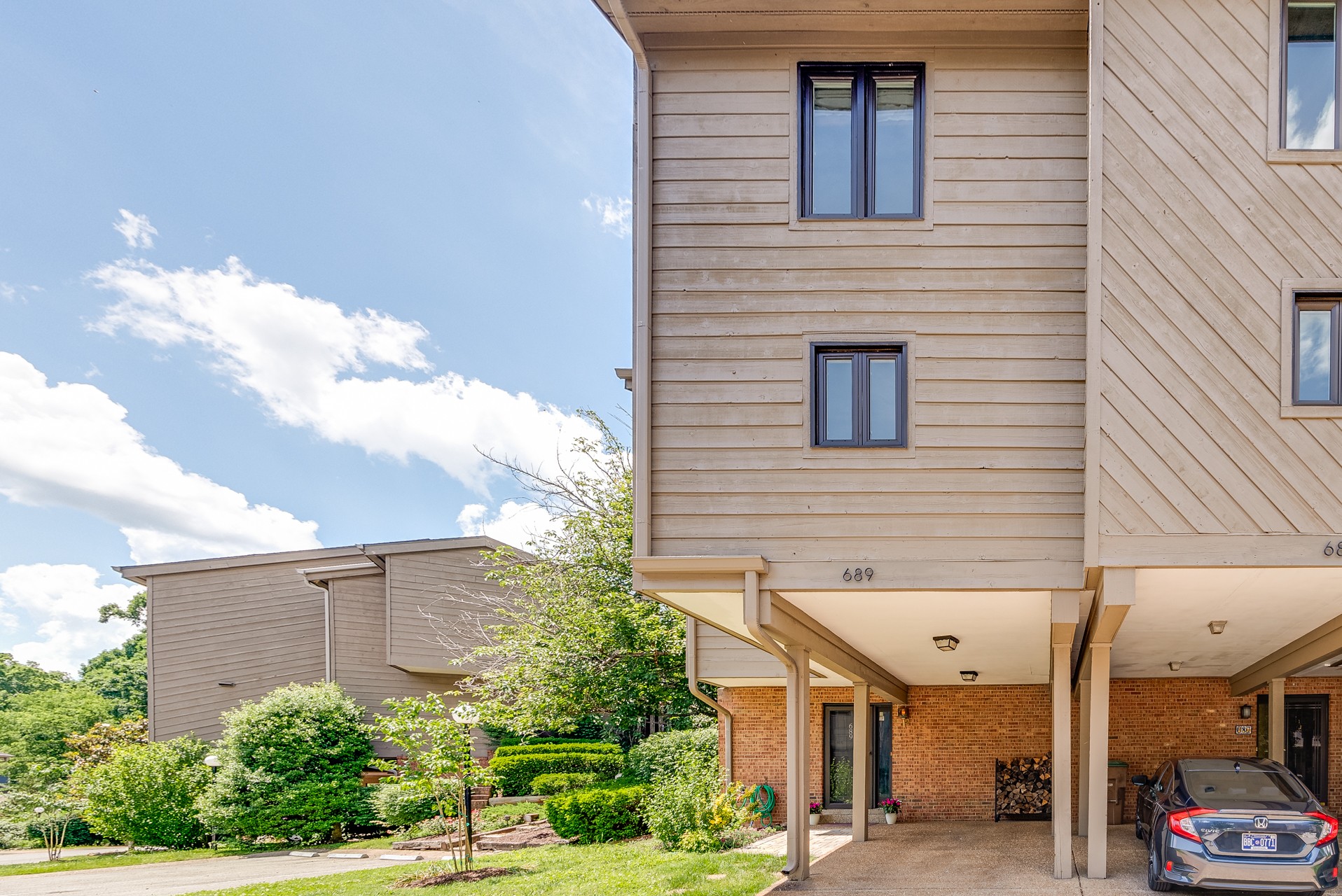 689 Harpeth Trace Dr