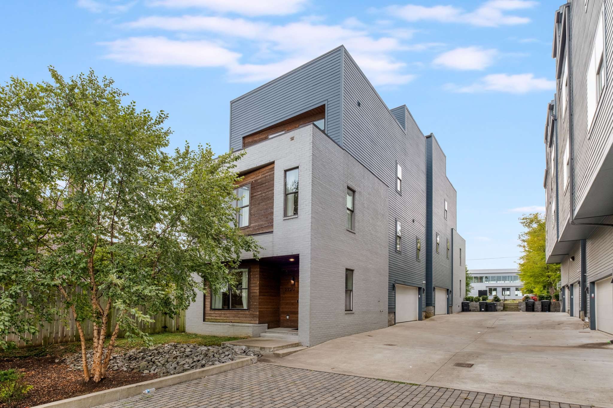 2720 Delaware Ave