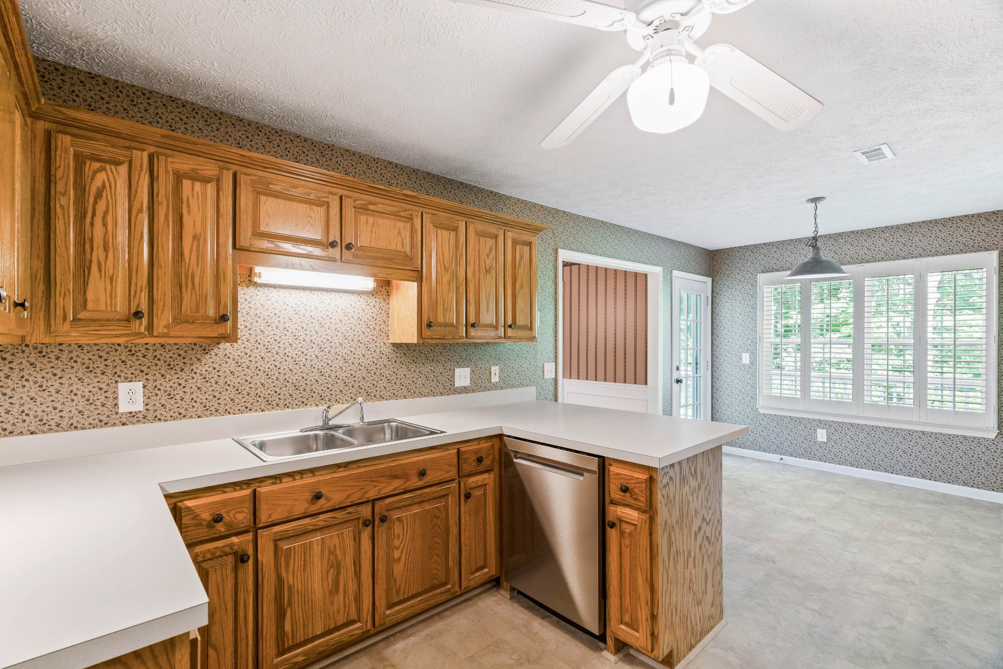 984 Trail Ridge Cir