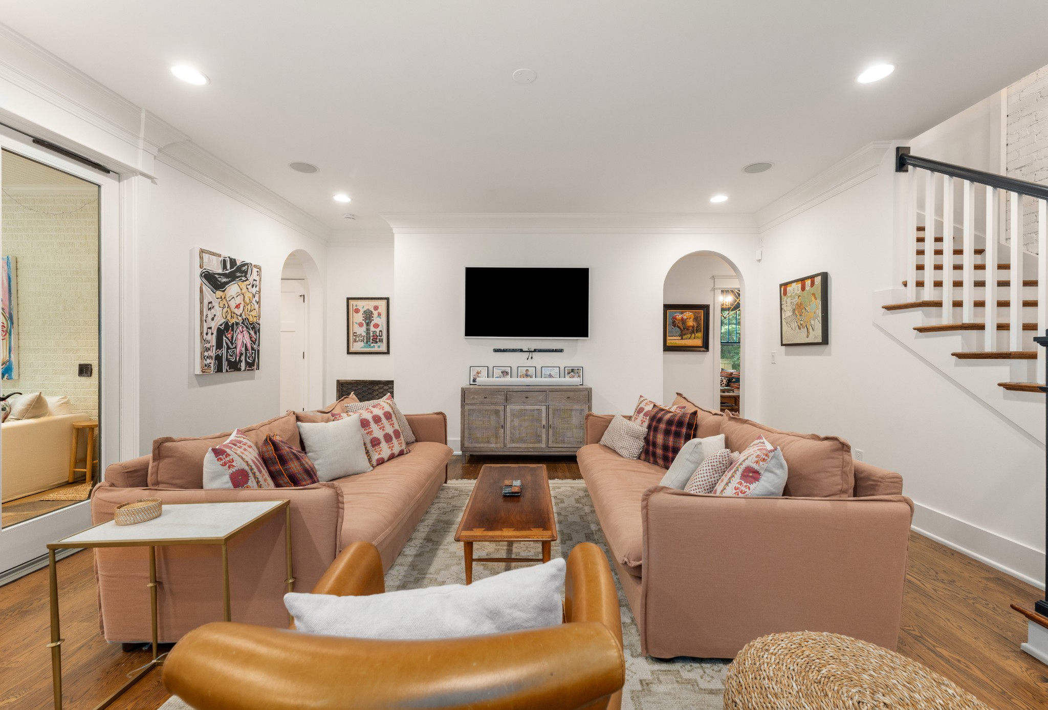 3808 Whitland Ave