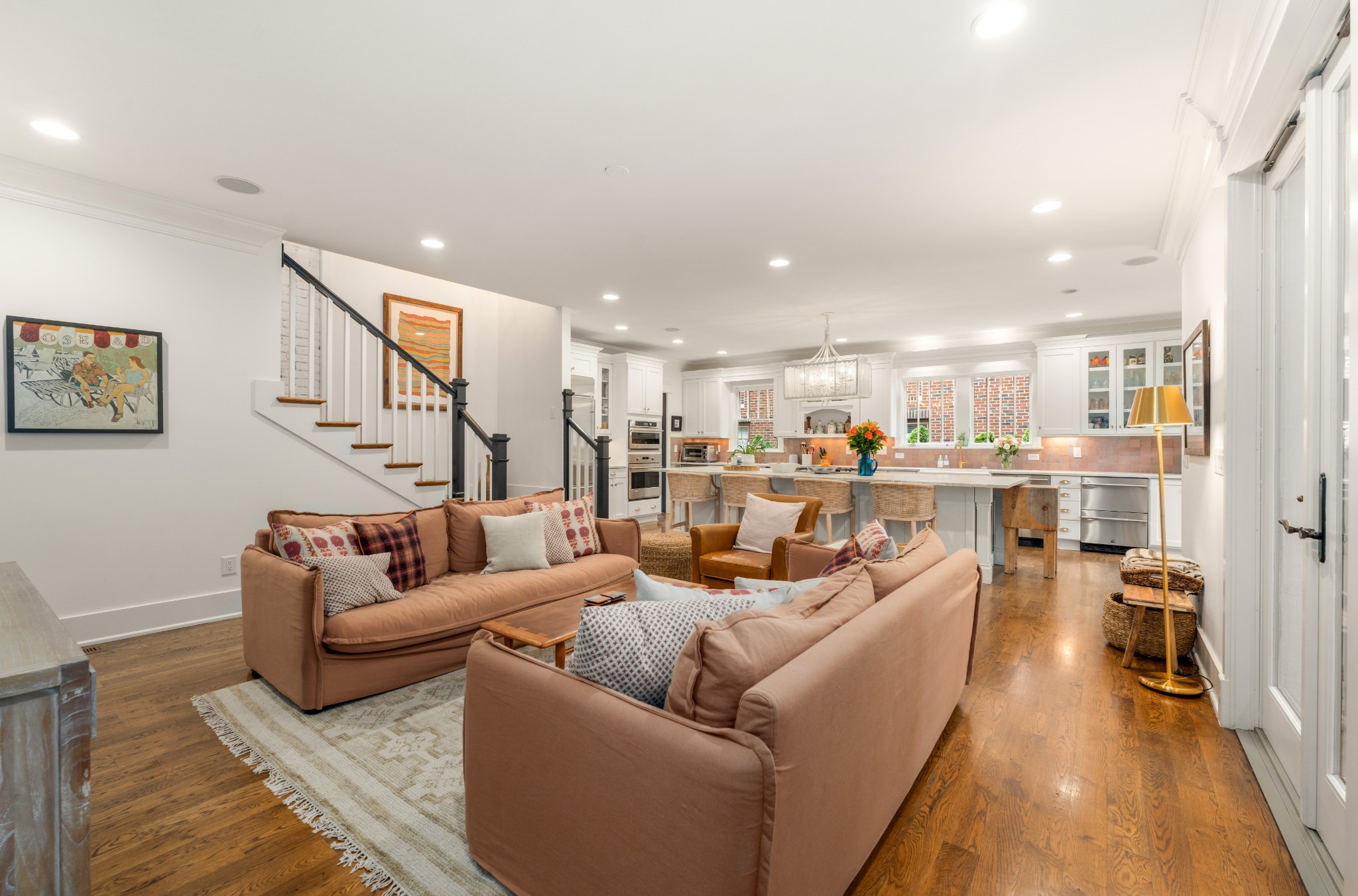 3808 Whitland Ave