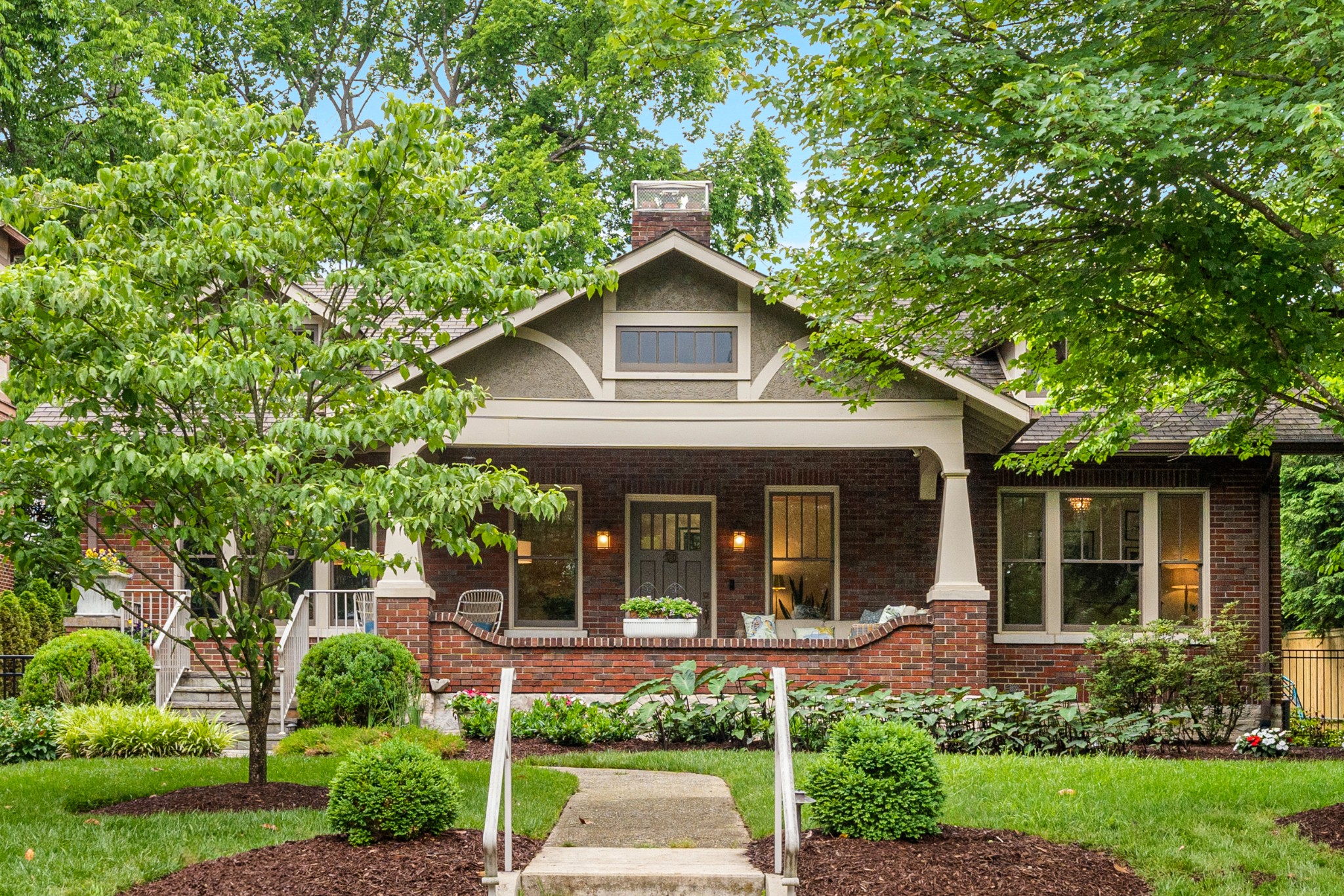 3808 Whitland Ave