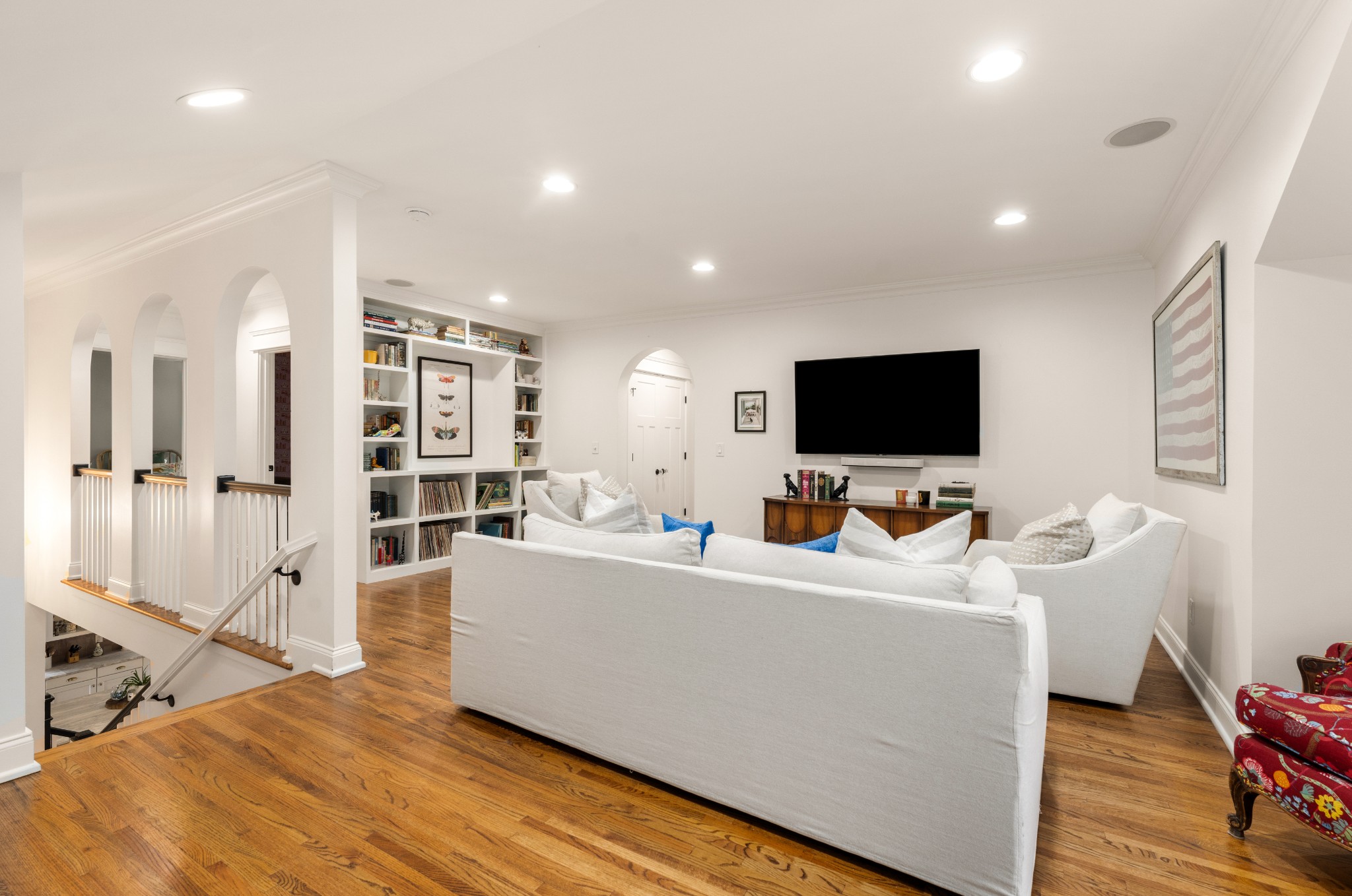 3808 Whitland Ave