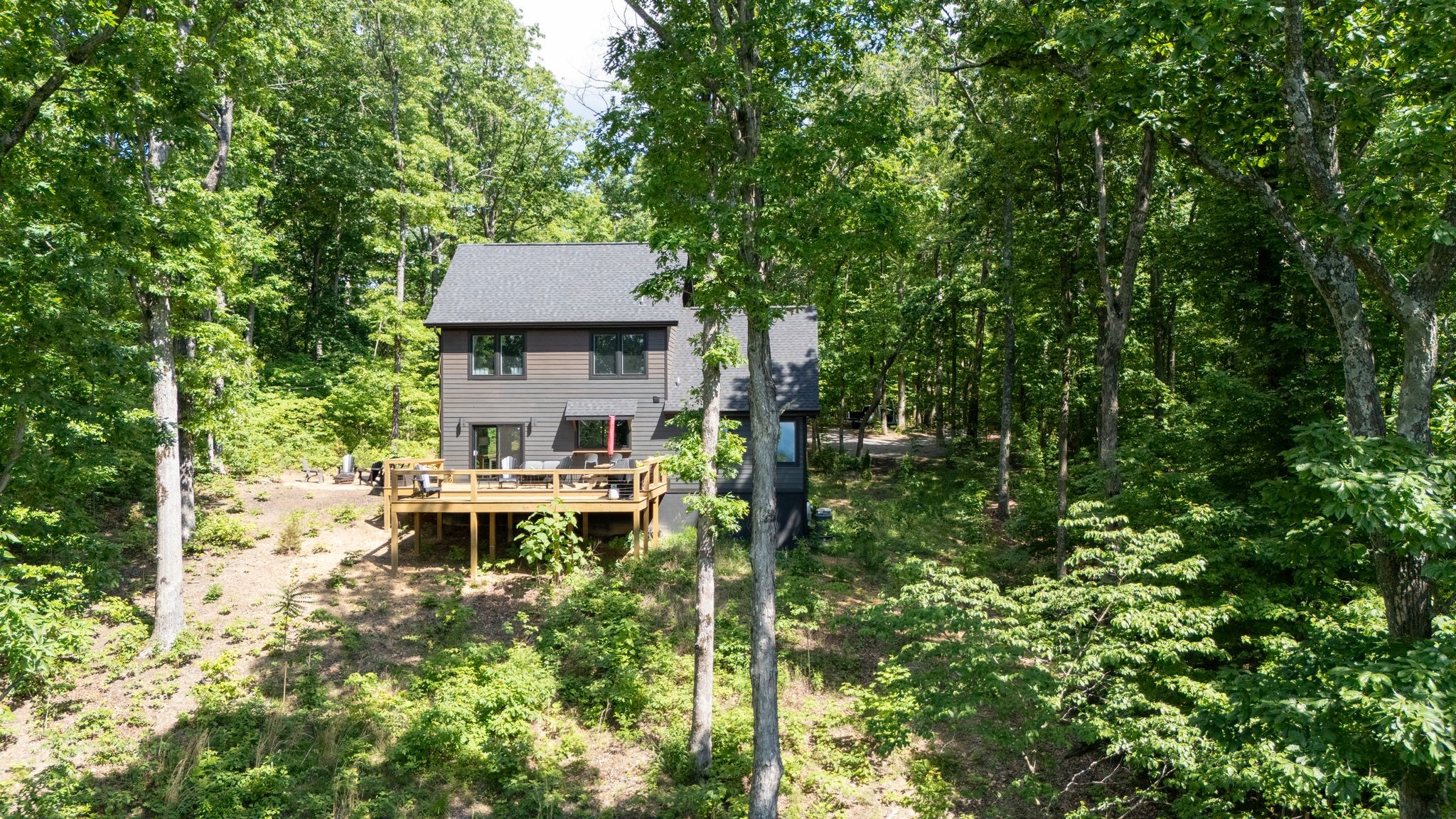 649 Longview Ln