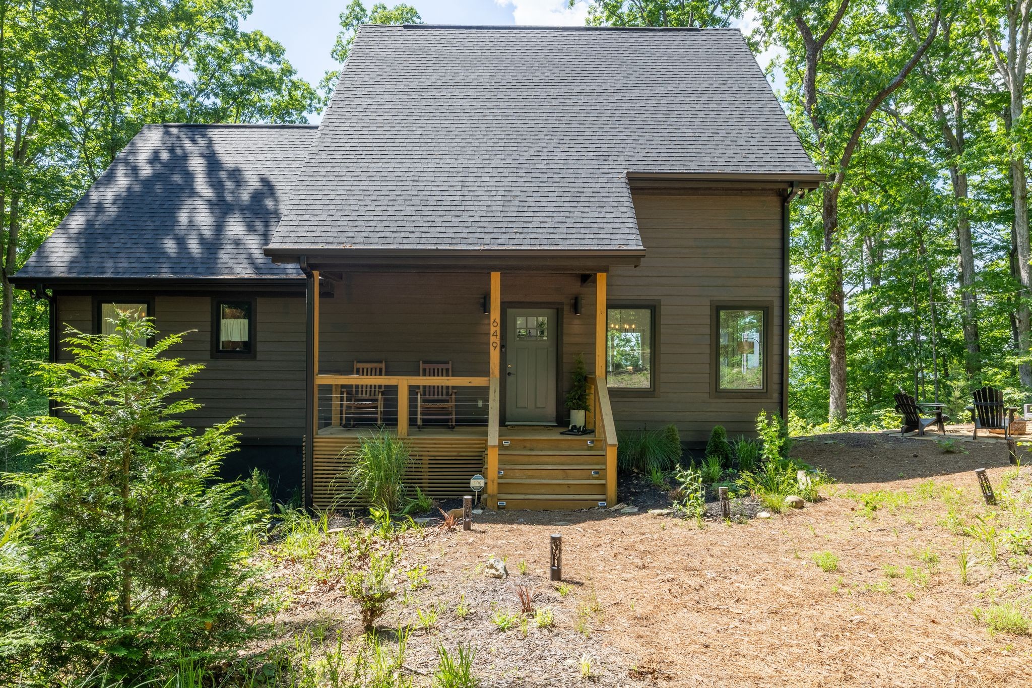 649 Longview Ln