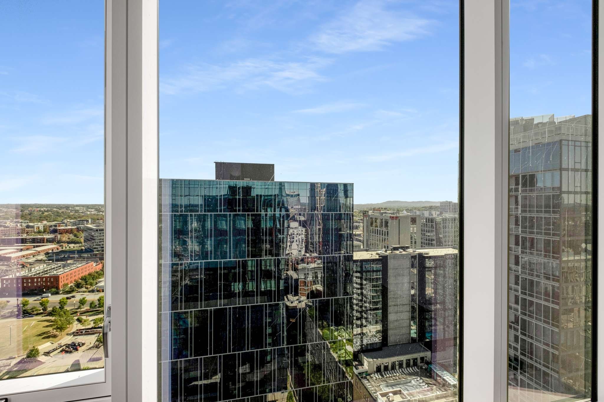 160 2nd Ave, S Unit: 2304