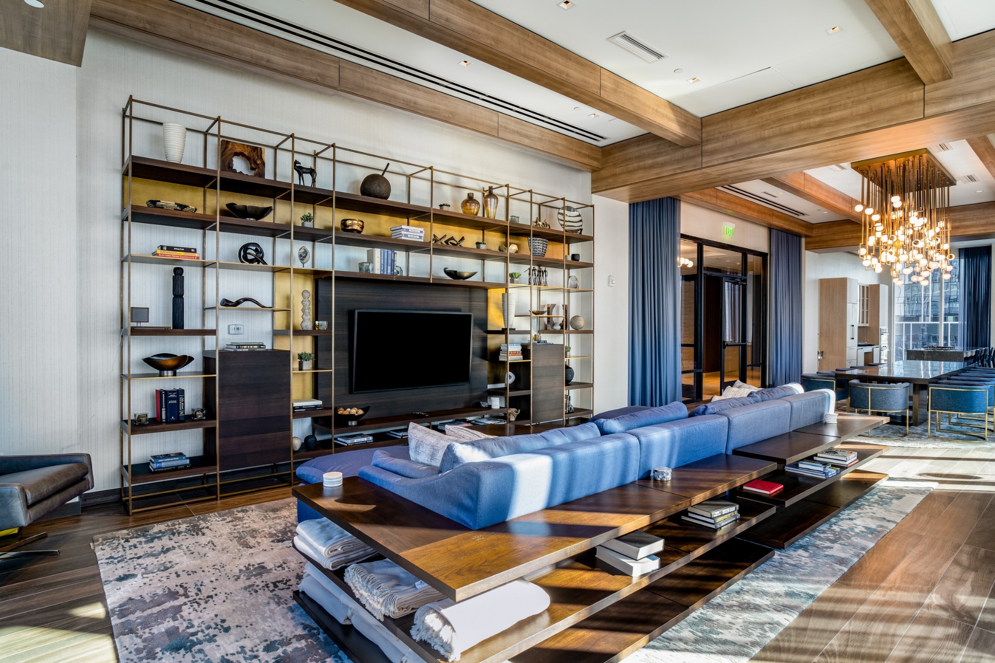 160 2nd Ave, S Unit: 2304