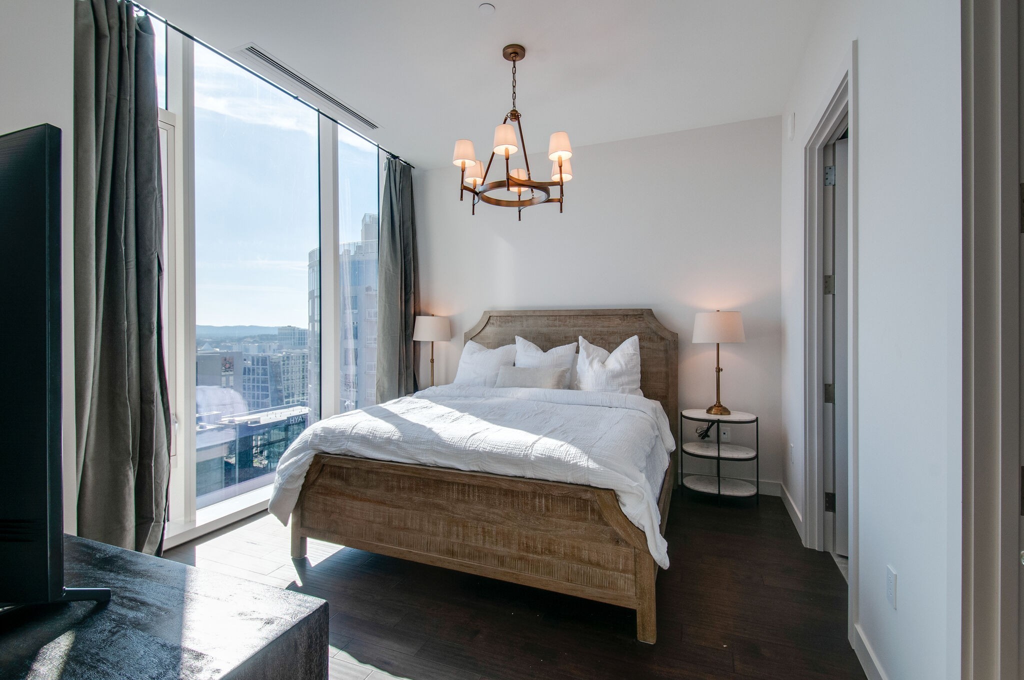 160 2nd Ave, S Unit: 2304