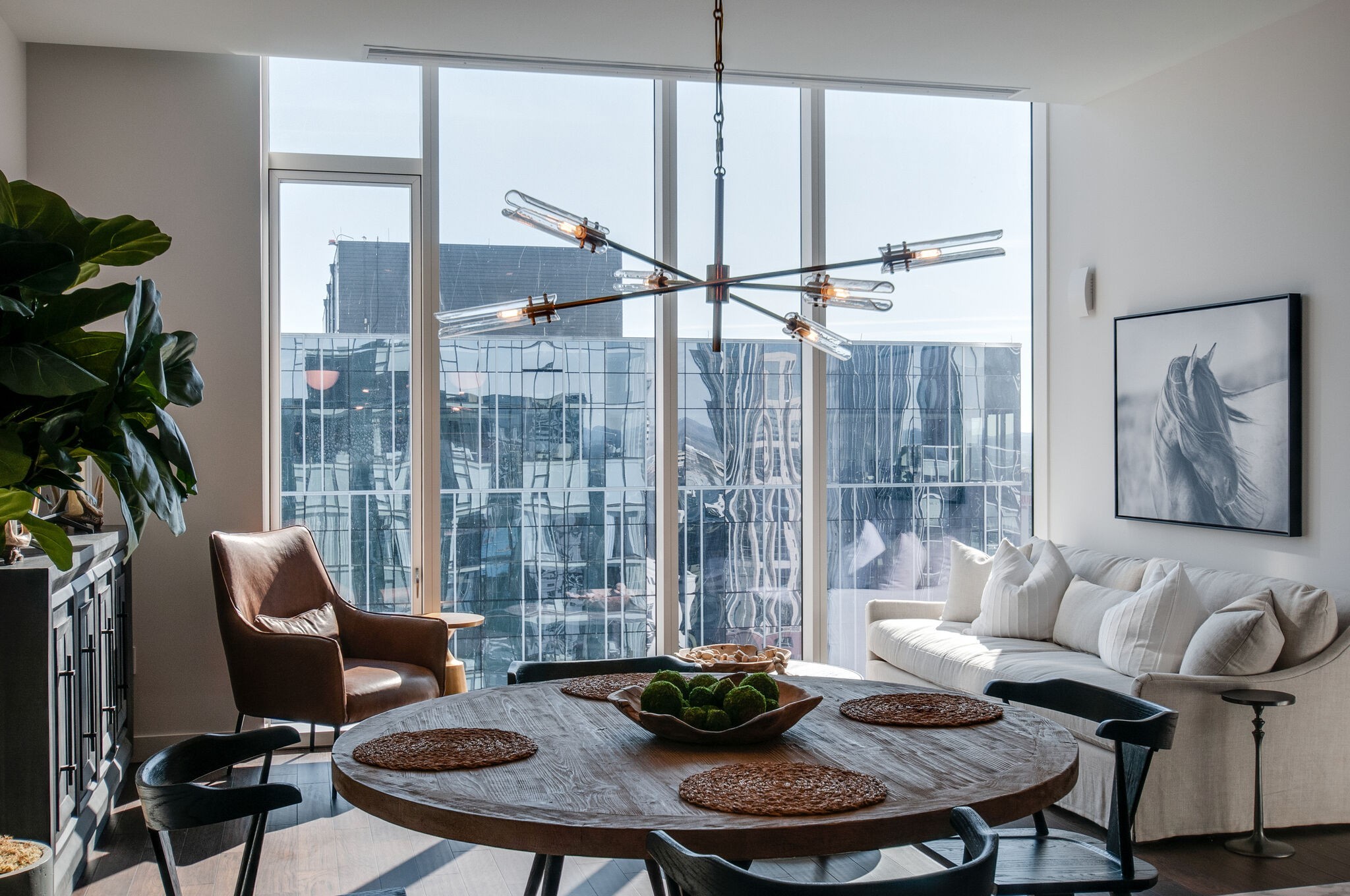 160 2nd Ave, S Unit: 2304