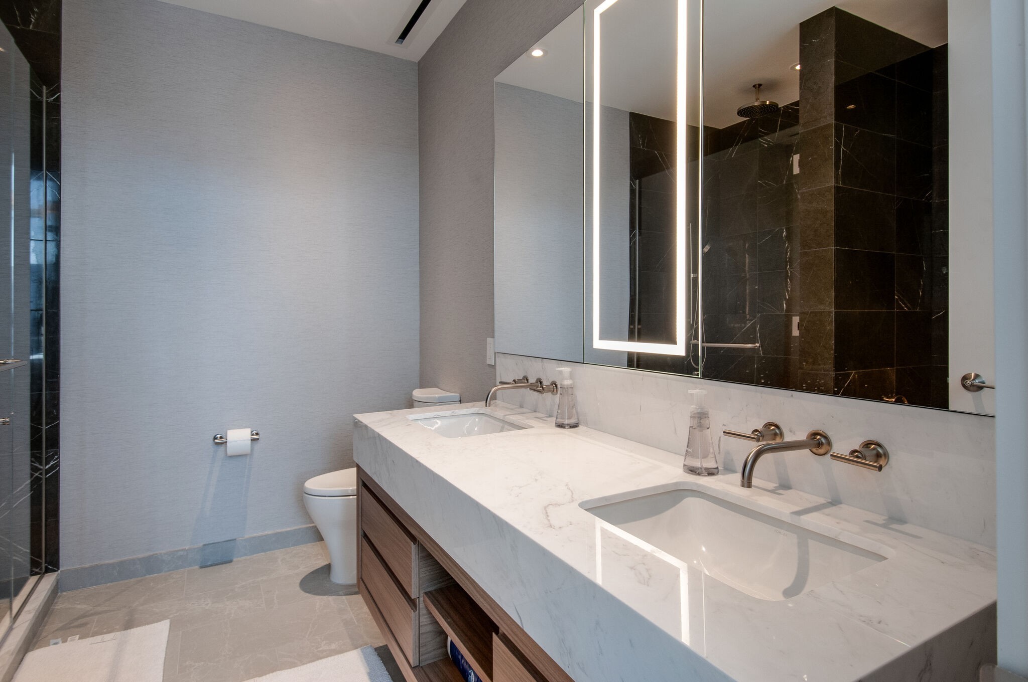 160 2nd Ave, S Unit: 2304