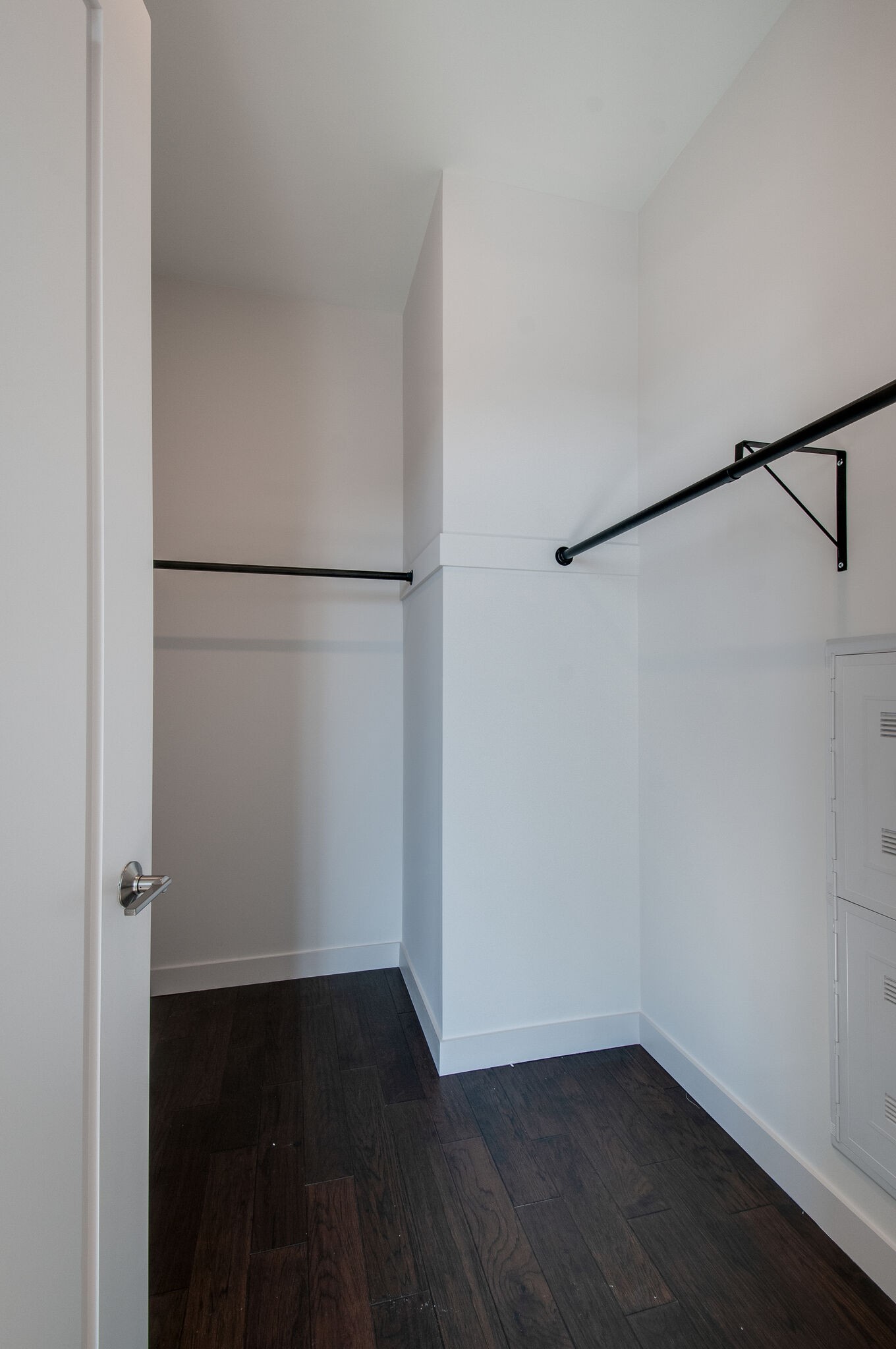 160 2nd Ave, S Unit: 2304