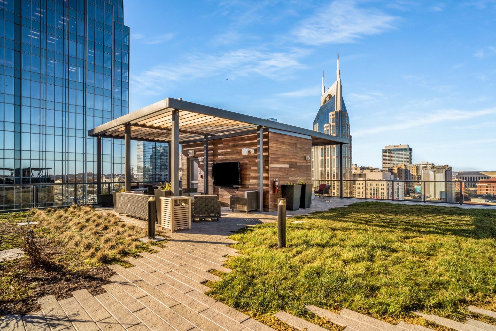 160 2nd Ave, S Unit: 2304