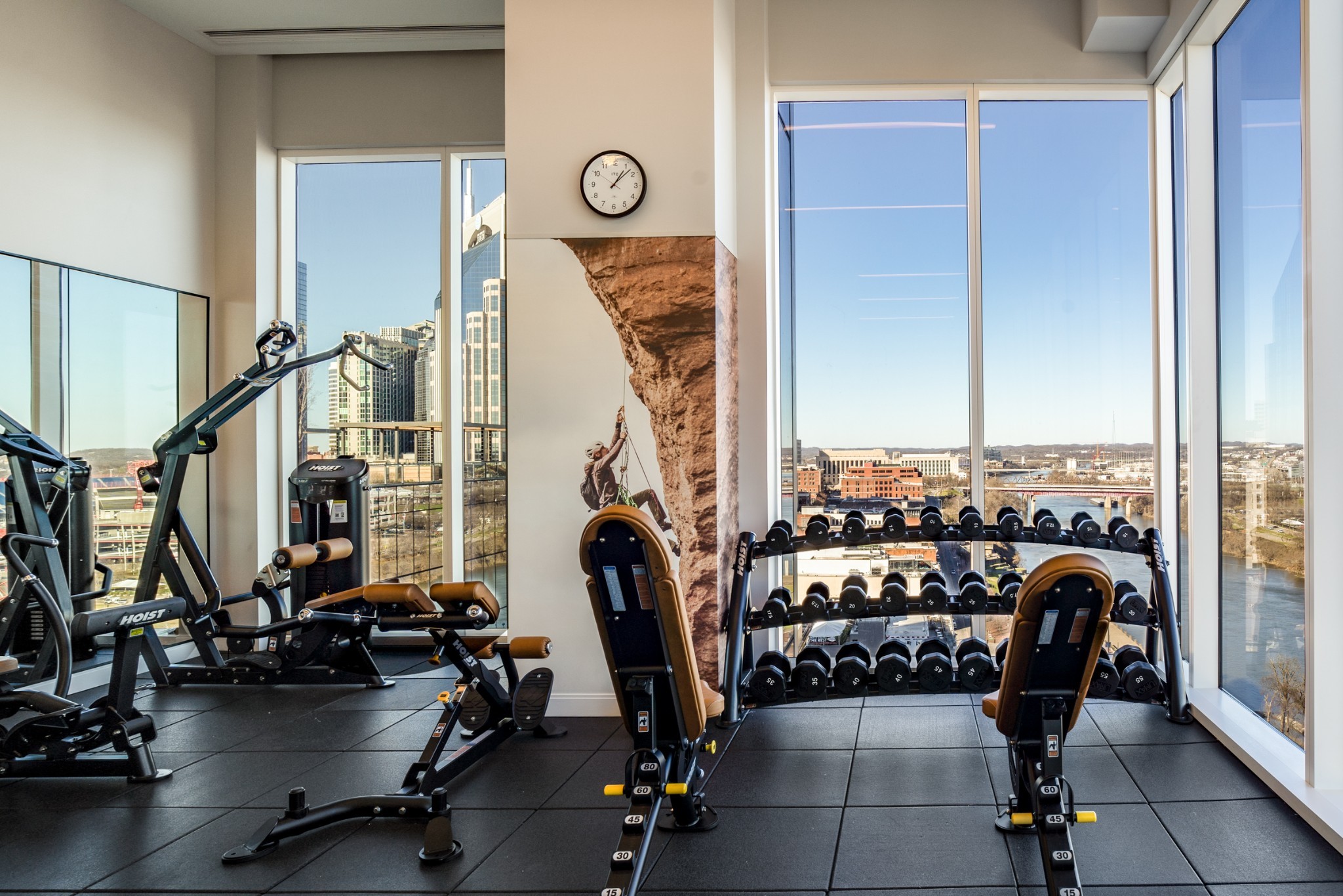 160 2nd Ave, S Unit: 2304
