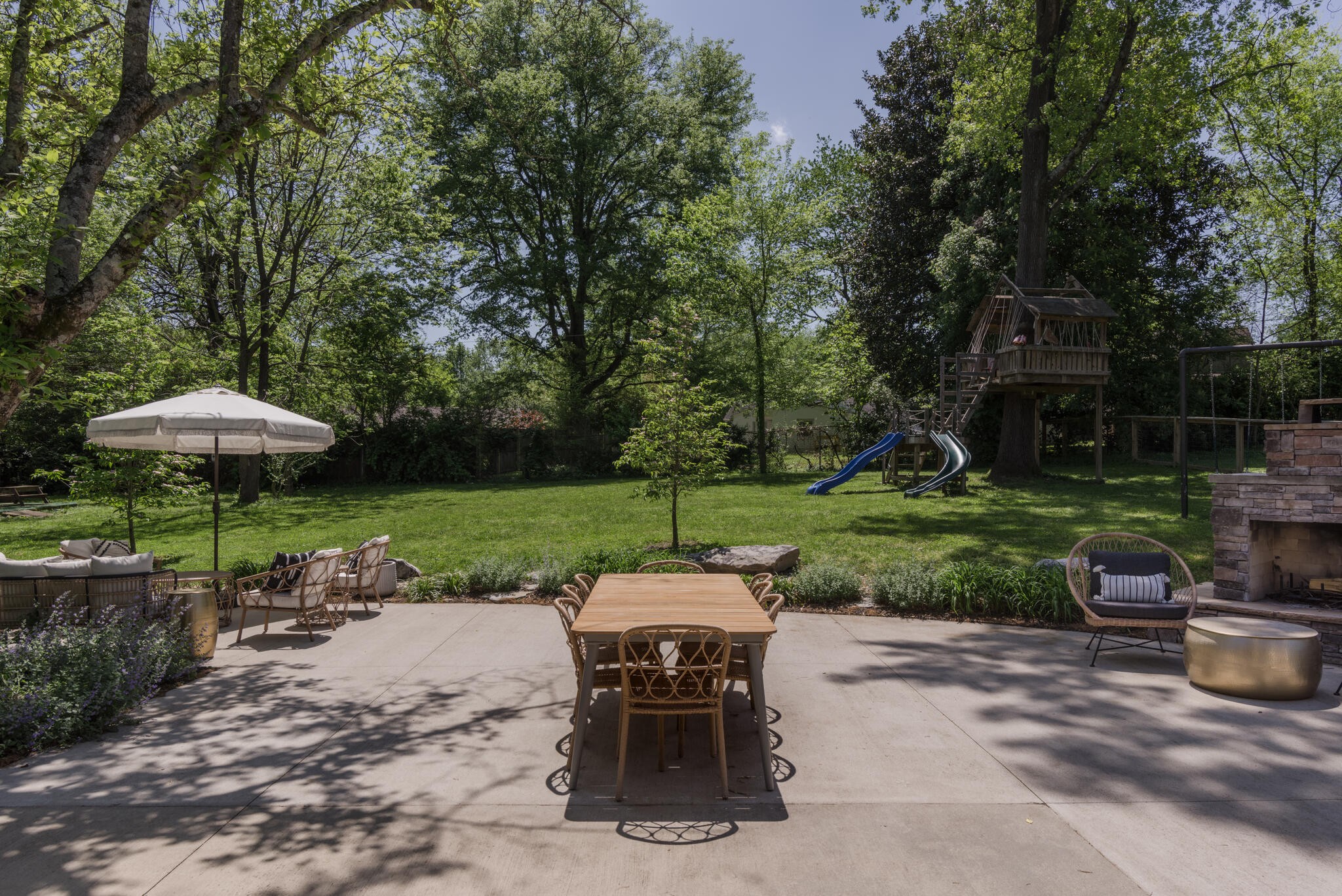 1222 Winding Way