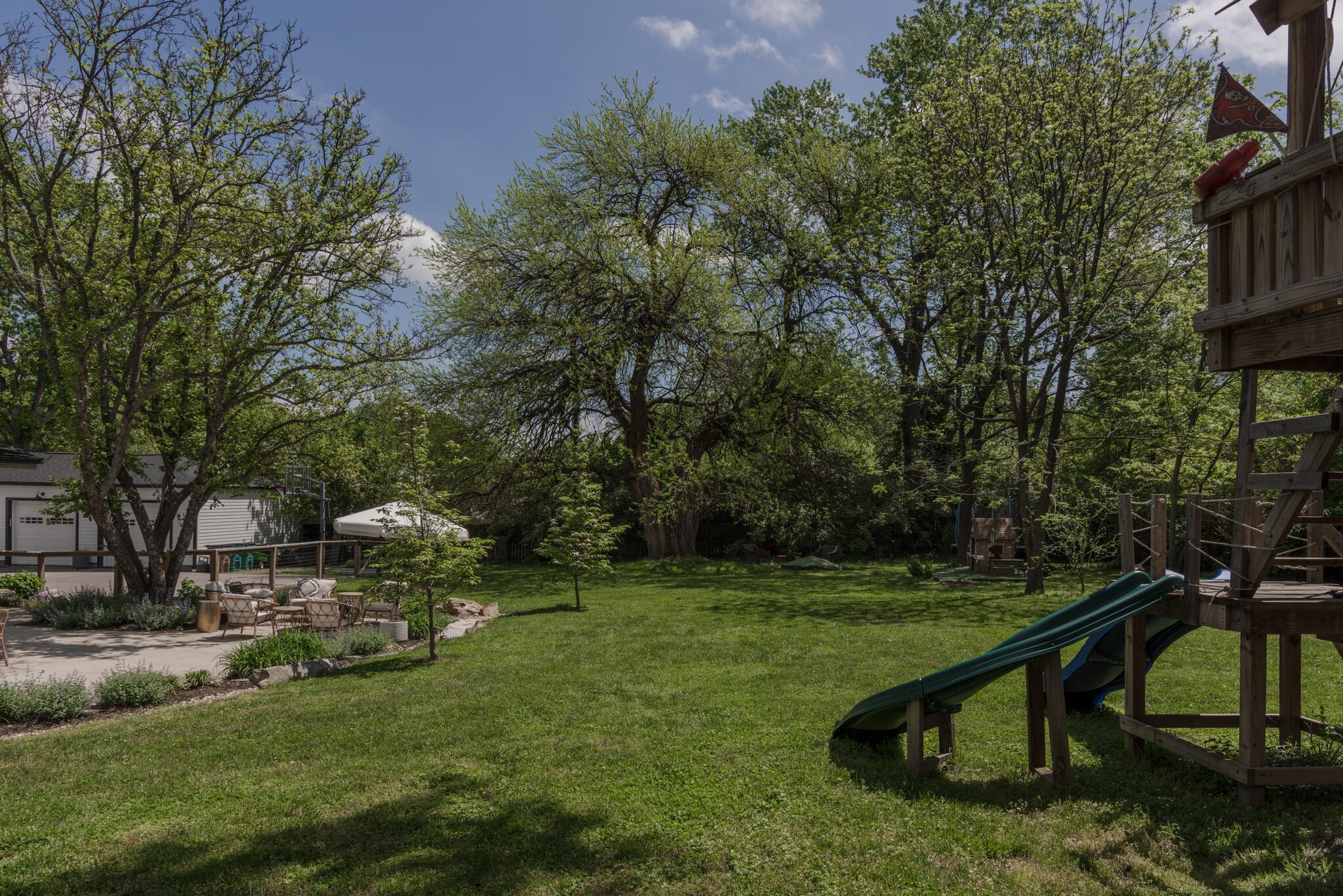 1222 Winding Way