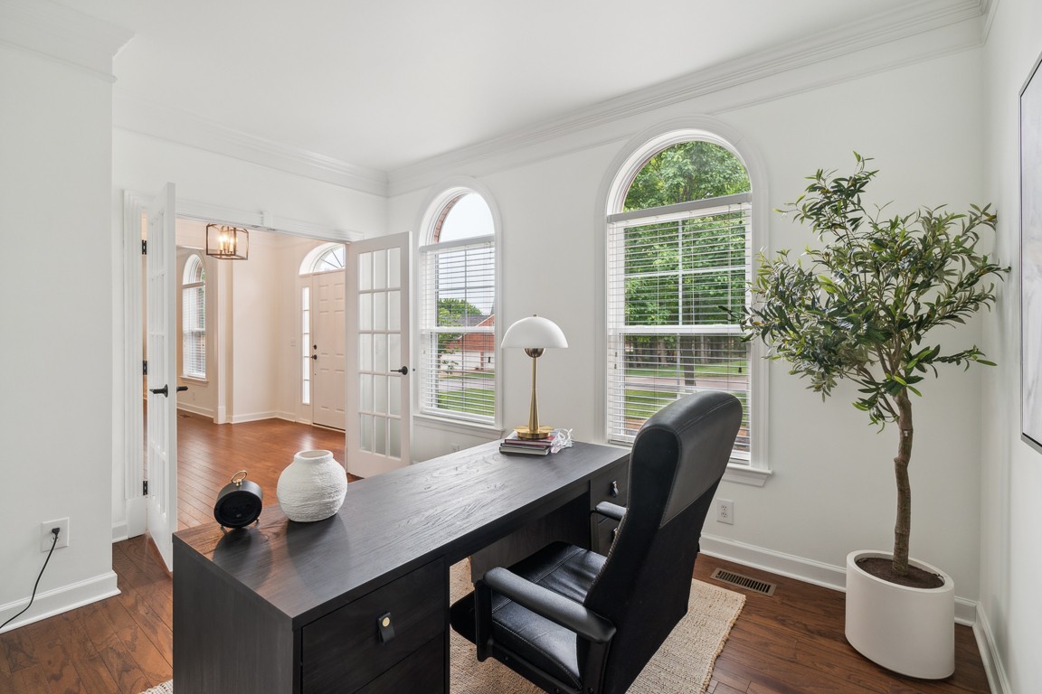 215 Winburn Ln