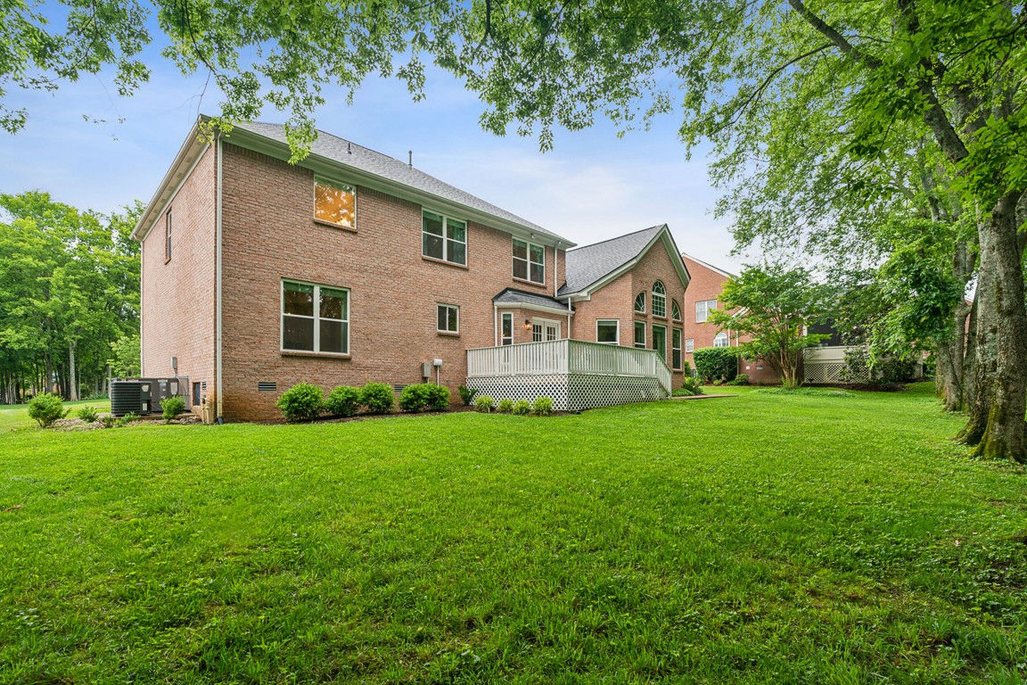 215 Winburn Ln