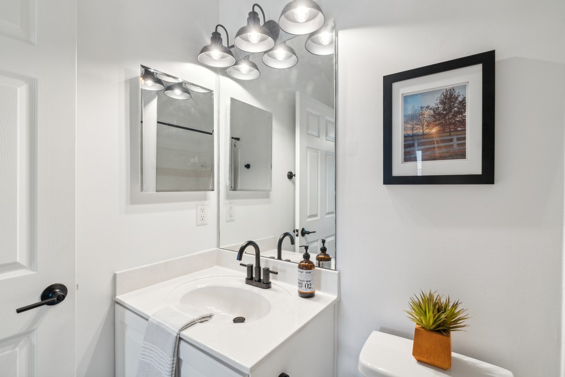215 Winburn Ln