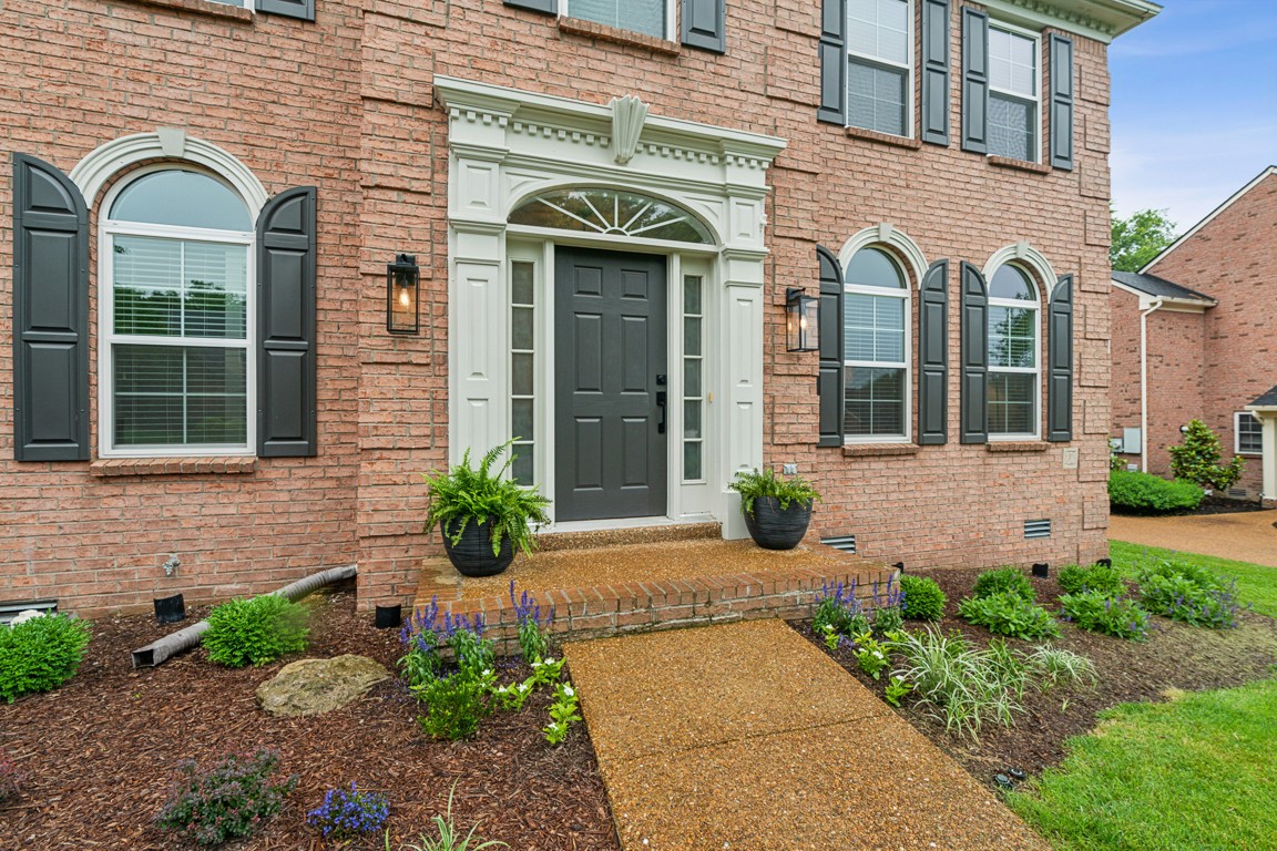 215 Winburn Ln