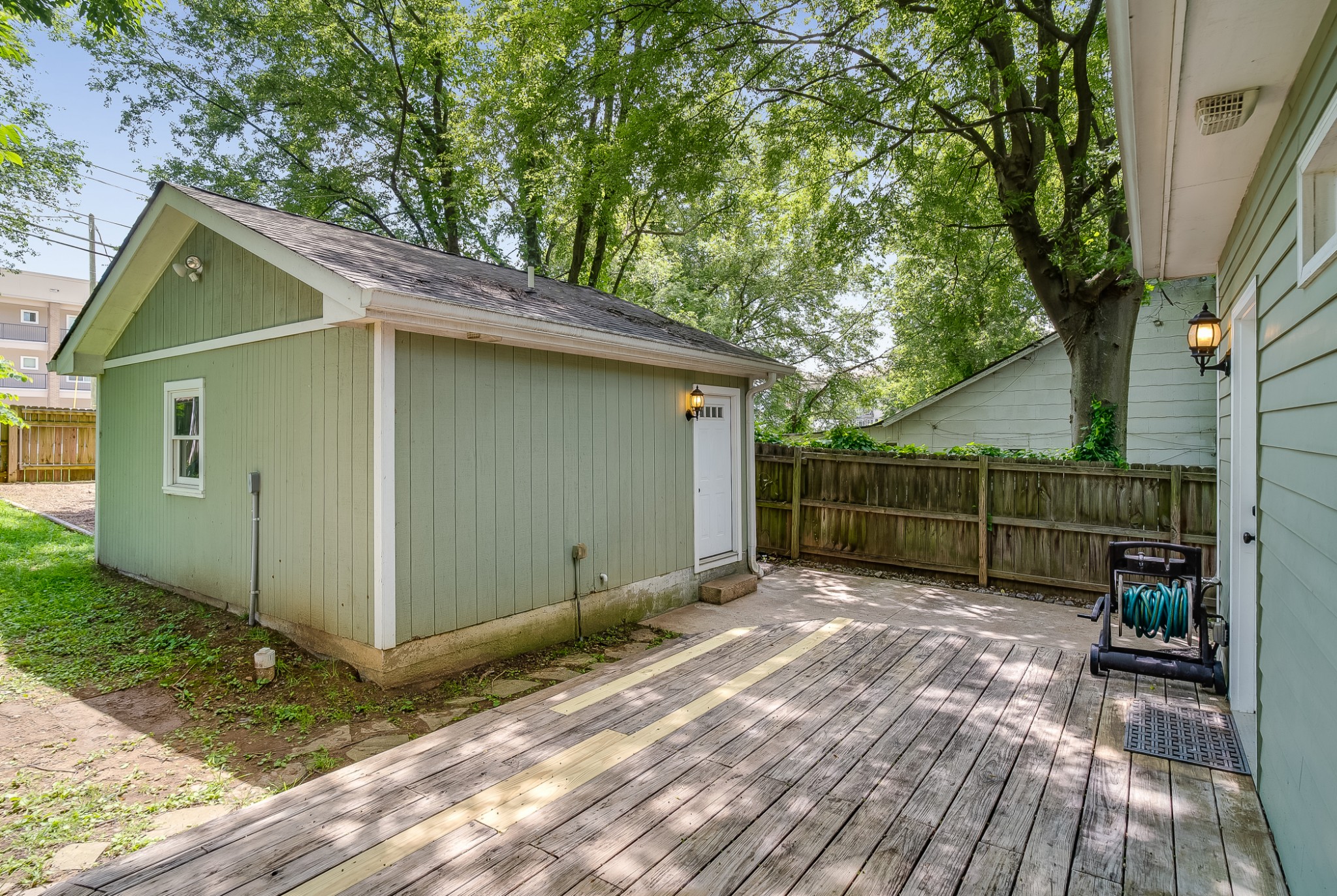 926 Silverdene Pl